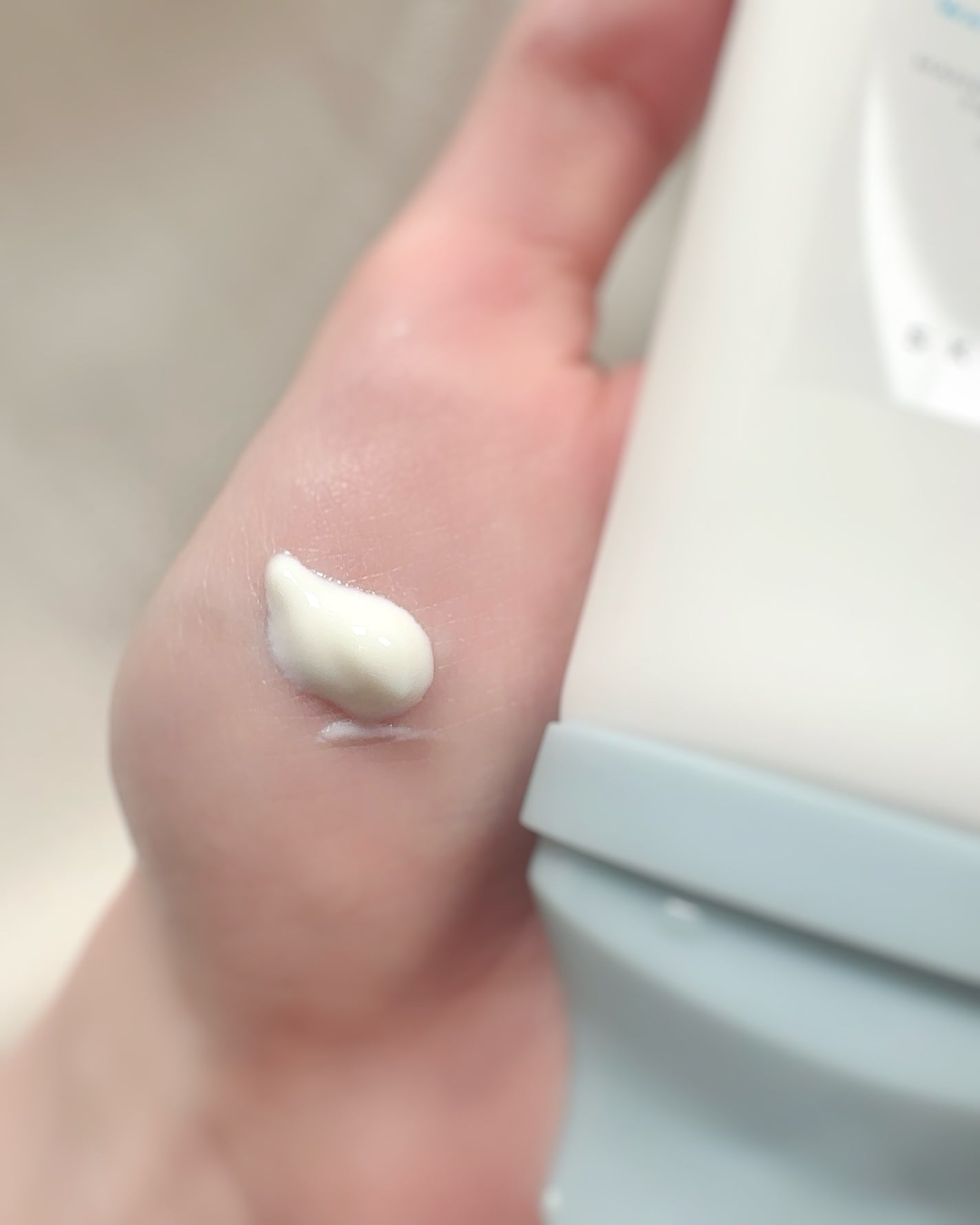 ヒアルーシカ ウォーターフィット サンセラム/SKIN1004/日焼け止めローションを使ったクチコミ(3枚目)