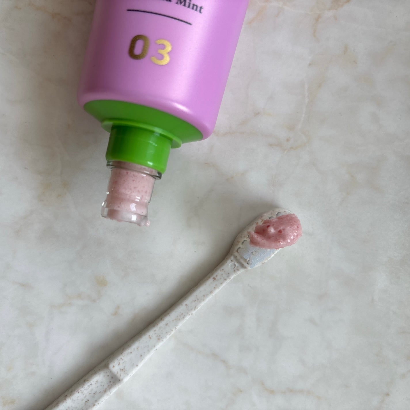 ホワイトプロミス 美白*+むし歯予防*/WHiTE PROMiSE/歯磨き粉を使ったクチコミ(3枚目)