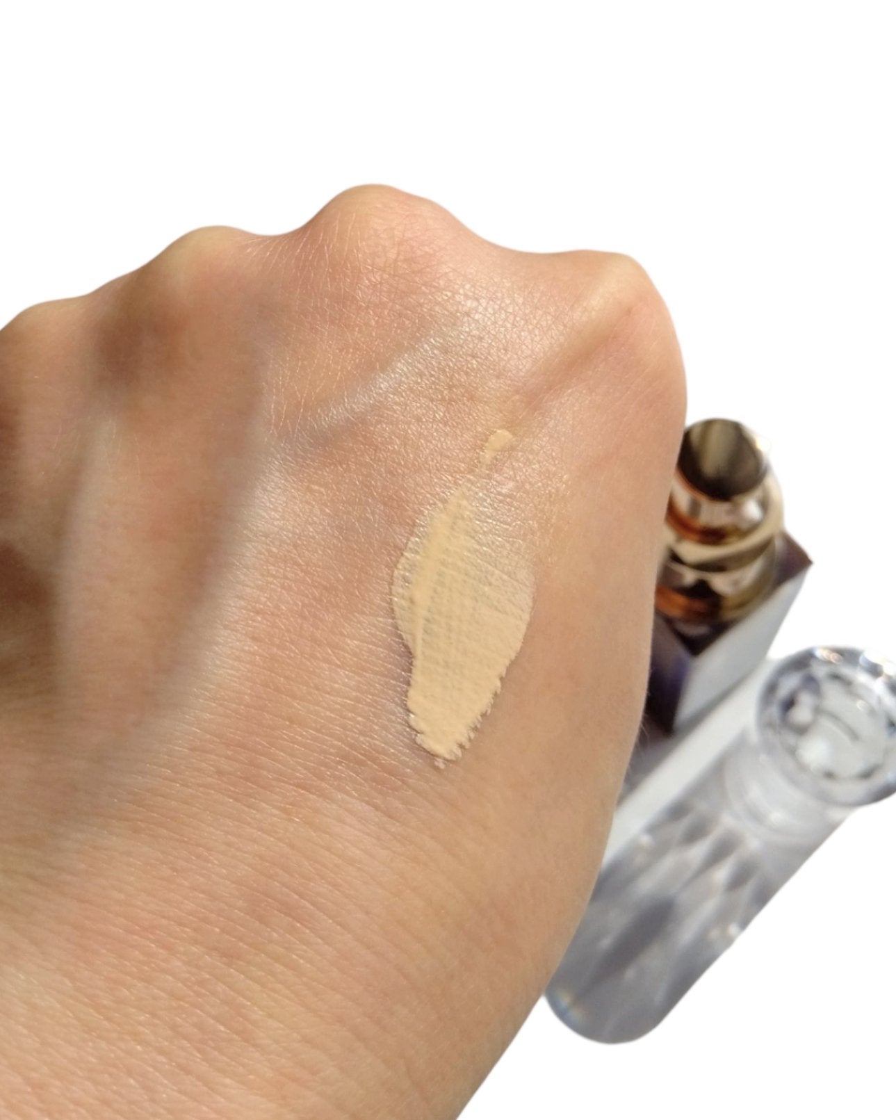 たみ →→フォロバ on LIPS 「ISARO サンアンドムーンカバーリキッドファンデーション \..」(5枚目)