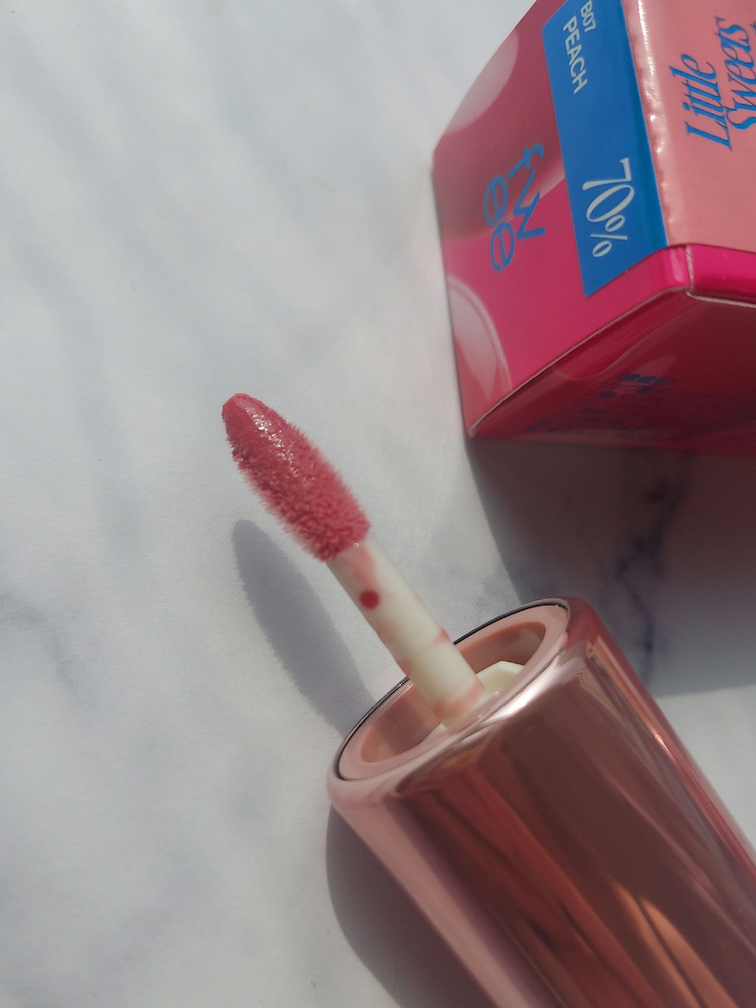 フィー 3Dボリューミンググロス/fwee/リップグロスを使ったクチコミ（2枚目）