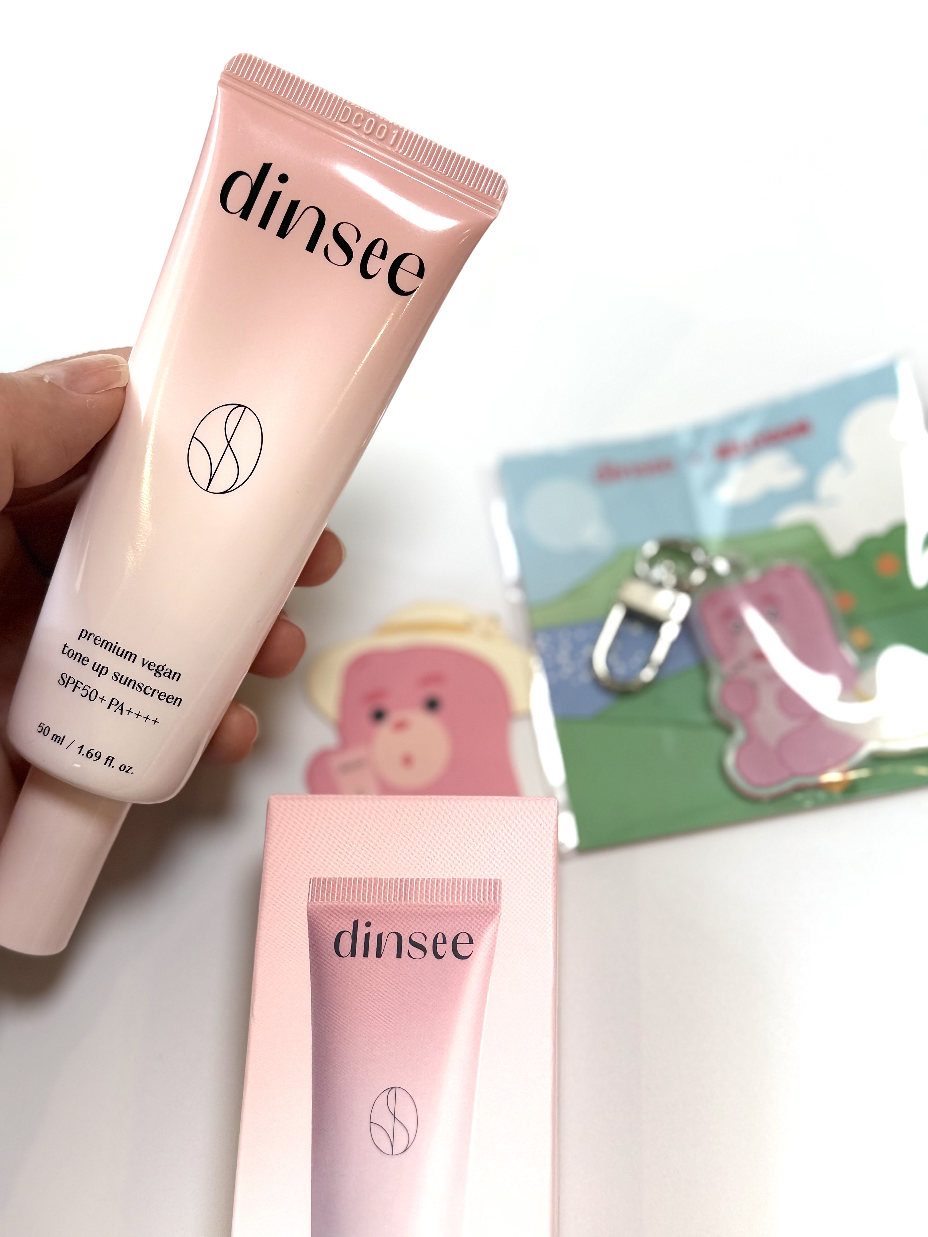 プレミ アムビーガン トーンアップ日焼け止め SPF50+PA++++/dinsee/日焼け止めミルクを使ったクチコミ（1枚目）