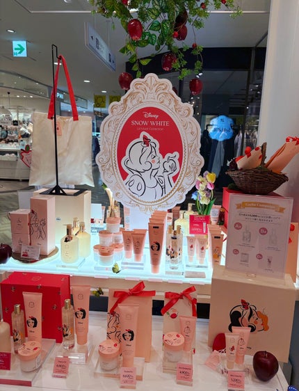tomo33 フォロバ100 on LIPS 「Laline×白雪姫限定コレクション✨🍎snowwhiteずっ..」(6枚目)