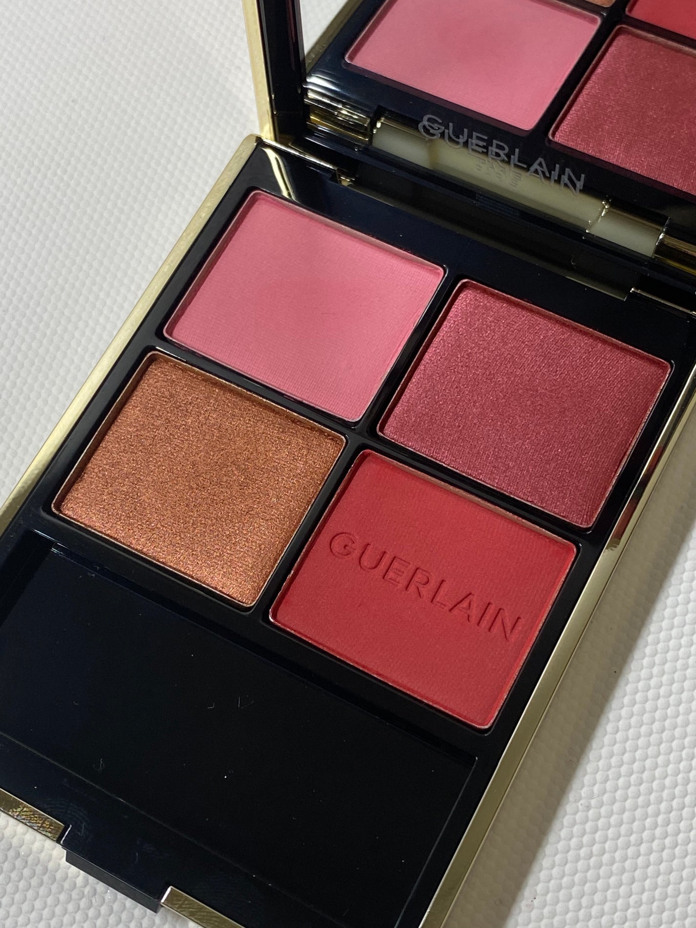 メテオリット ビーユ/GUERLAIN/フェイスパウダーを使ったクチコミ(2枚目)