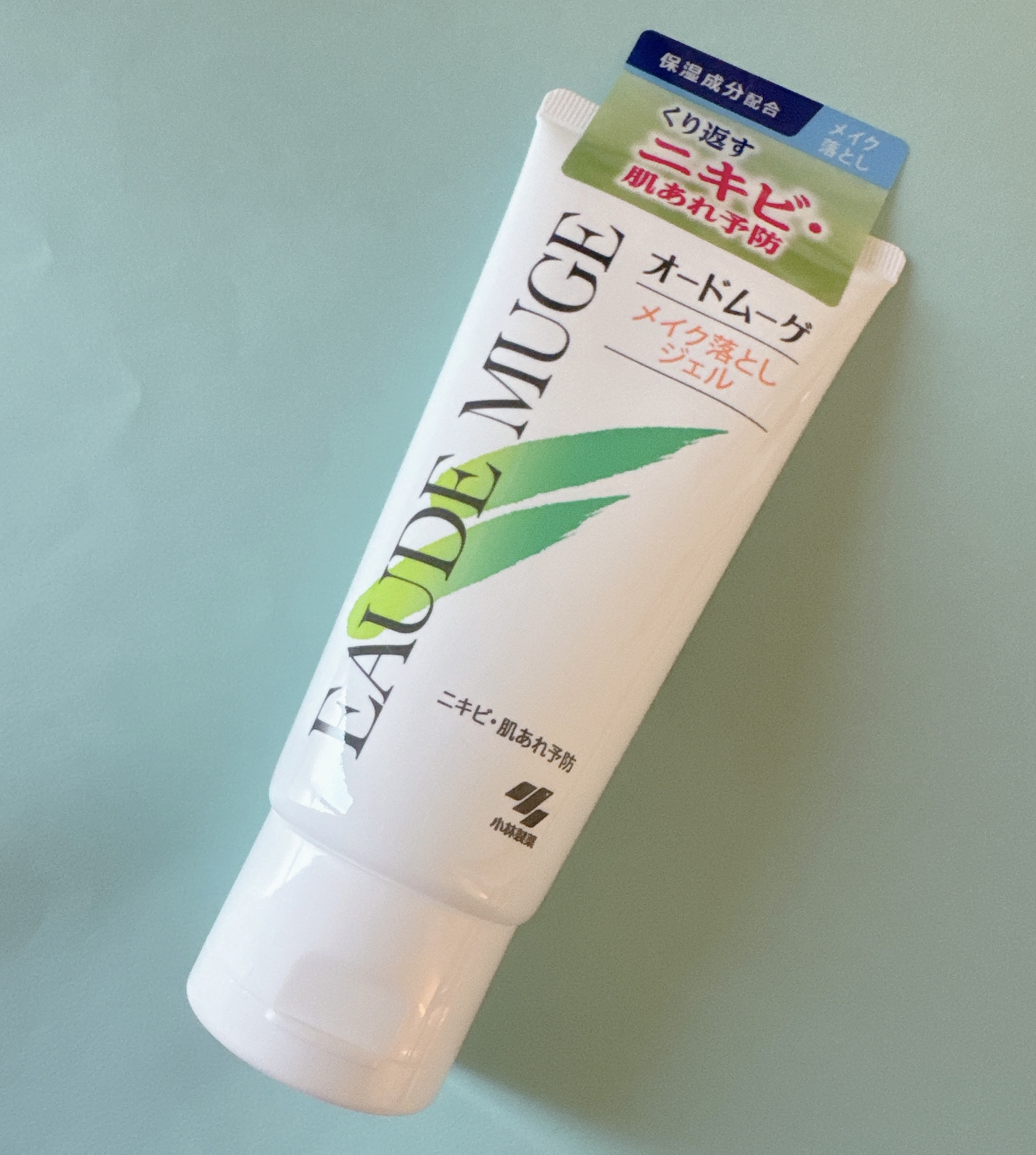 オードムーゲメイク落としジェル

やっぱオードムーゲの洗顔同様
ちょっといい所が見当たらないかな。。
荒れないのは本当に良い所なんですが、
それにしても匂いとかも好きじゃなくて。。

でも、どこの薬局にも置いてあるから
需要があるんだと思う