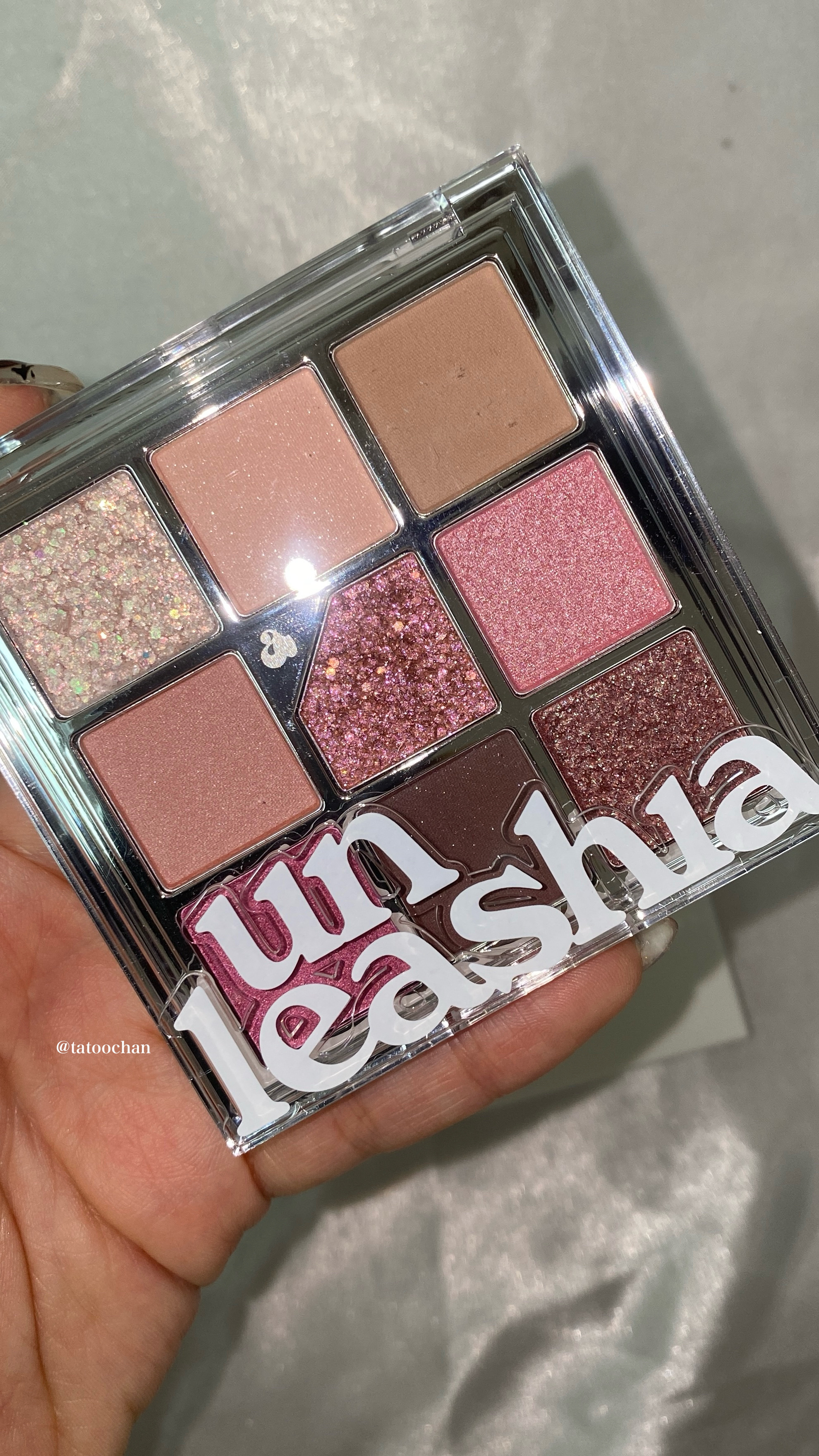 グリッターペディアアイパレット/unleashia/アイシャドウパレットを使ったクチコミ（2枚目）