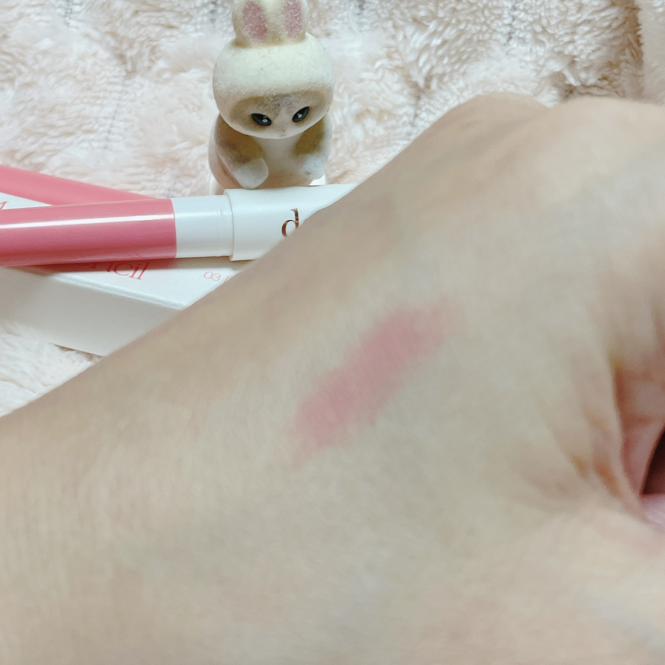 ムードブラーリップペンシル/dasique/リップライナーを使ったクチコミ（2枚目）