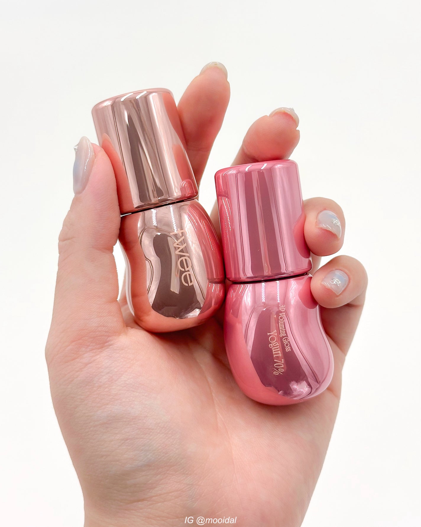 フィー 3Dボリューミンググロス/fwee/リップグロスを使ったクチコミ(2枚目)