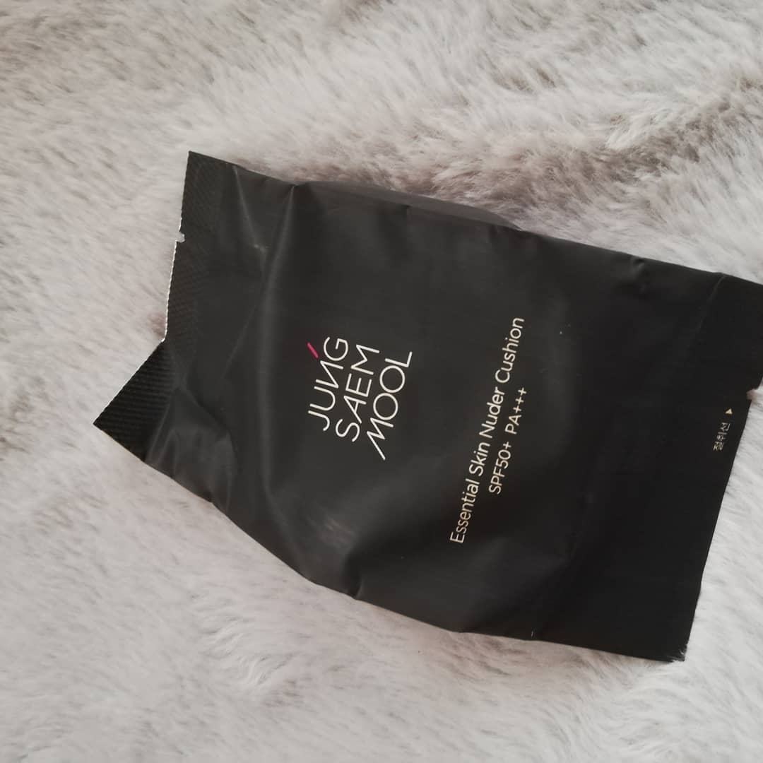 エッセンシャル スキン ヌーダー クッション/JUNG SAEM MOOL/クッションファンデーションを使ったクチコミ（2枚目）