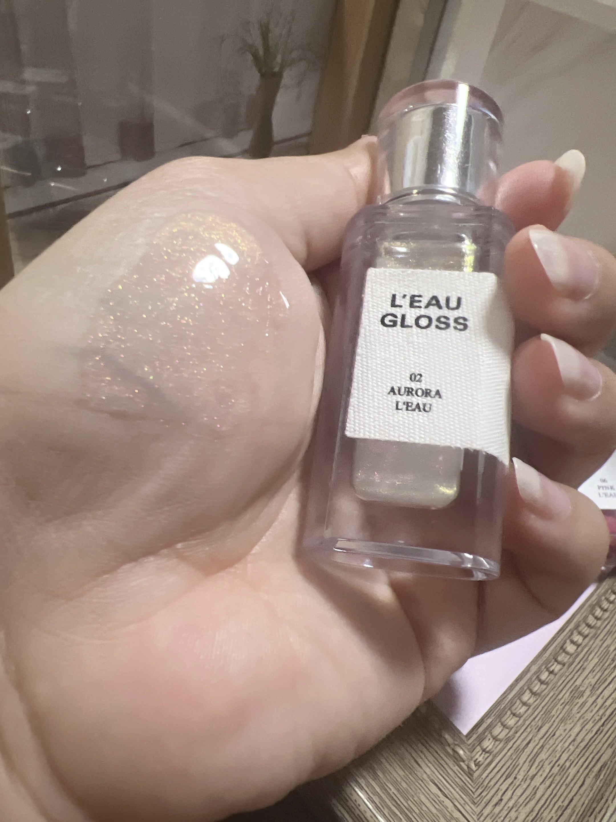 ローグロス 02 オーロラ・ロー/BBIA/リップグロスを使ったクチコミ（3枚目）