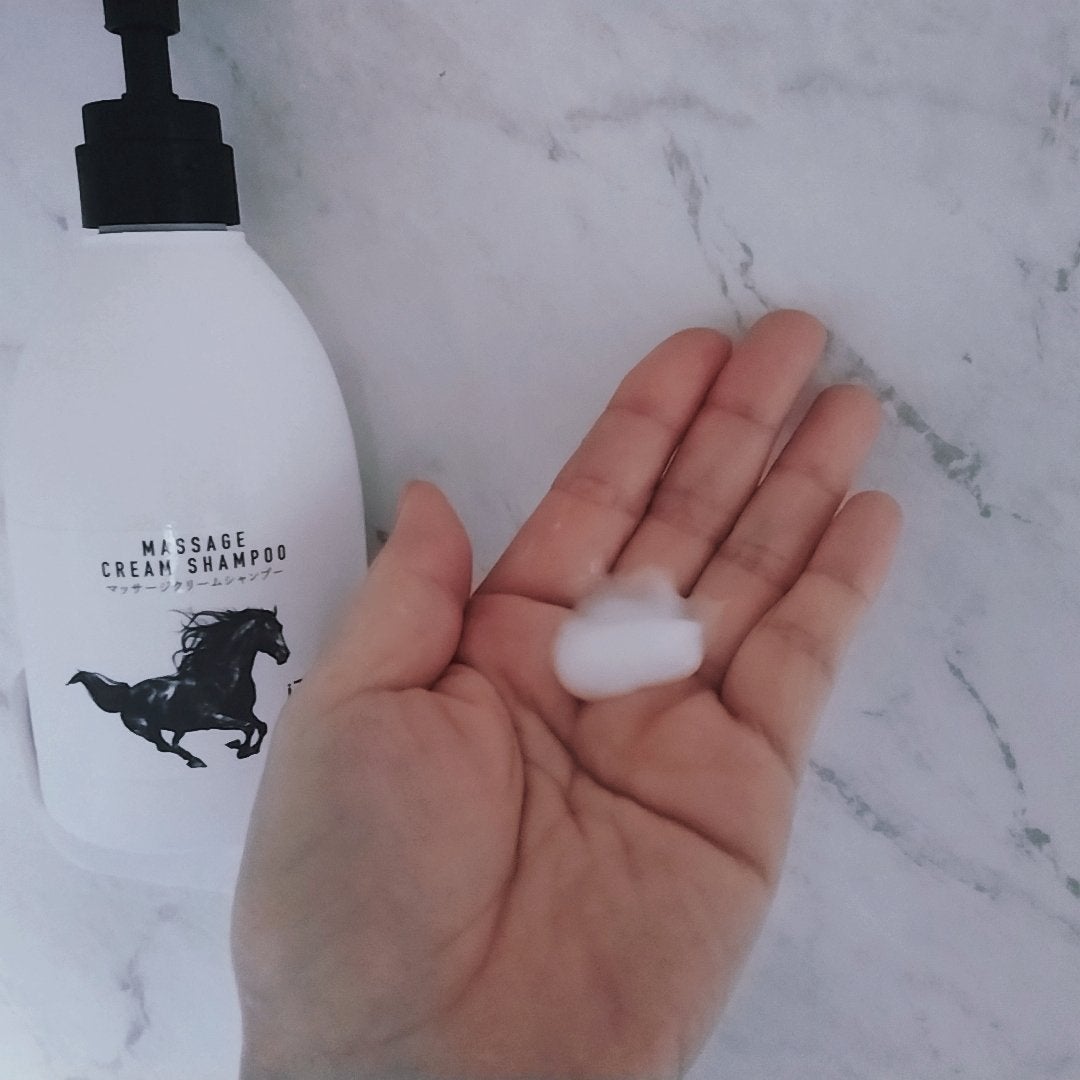 mcgroupakiko on LIPS 「年末からオフィスにいることが多く、パソコンから離れない生活が続..」(3枚目)