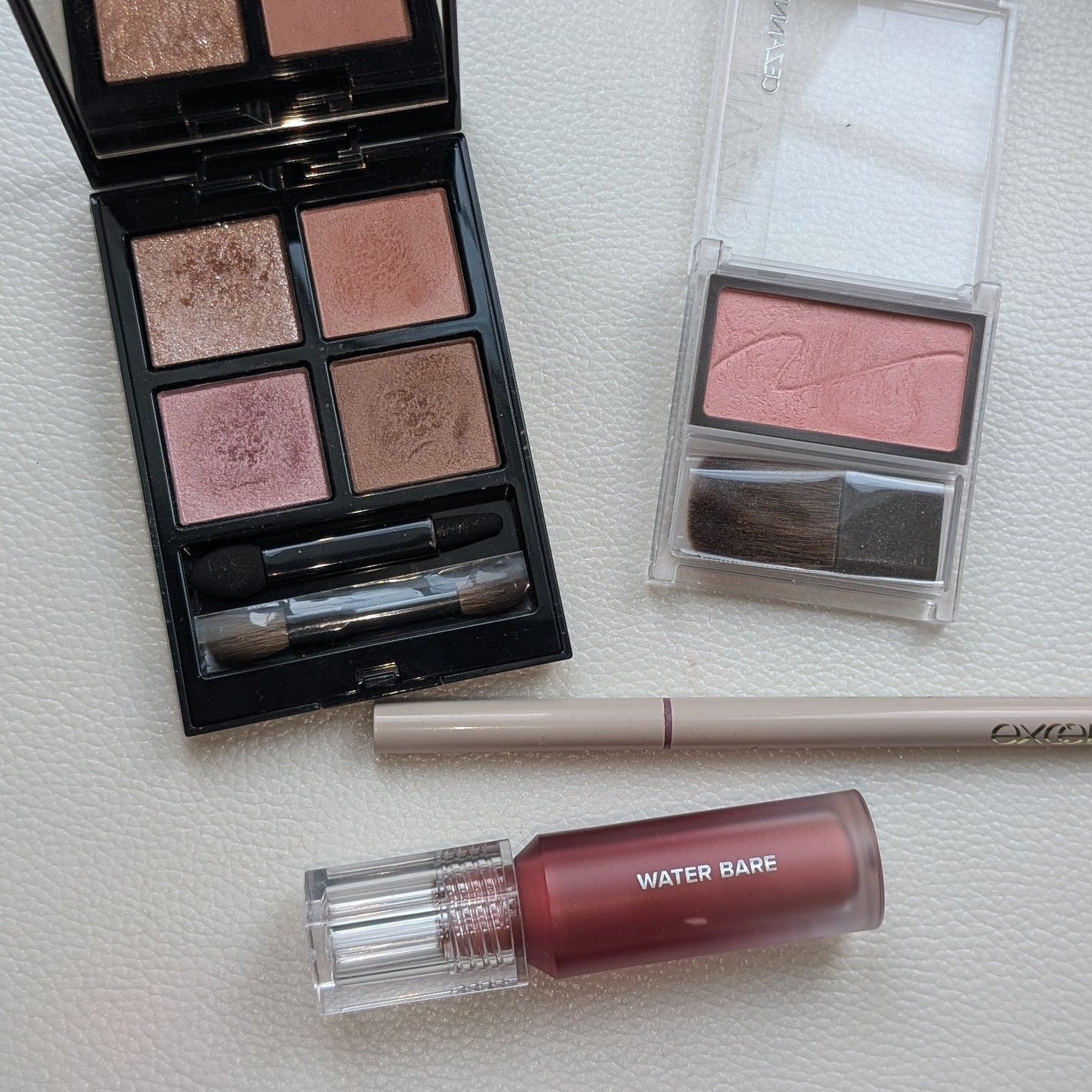 pafu8 on LIPS 「#今日のメイク#今日のコスメこんにちは♥️くすみ✕抜け感メイク..」(1枚目)