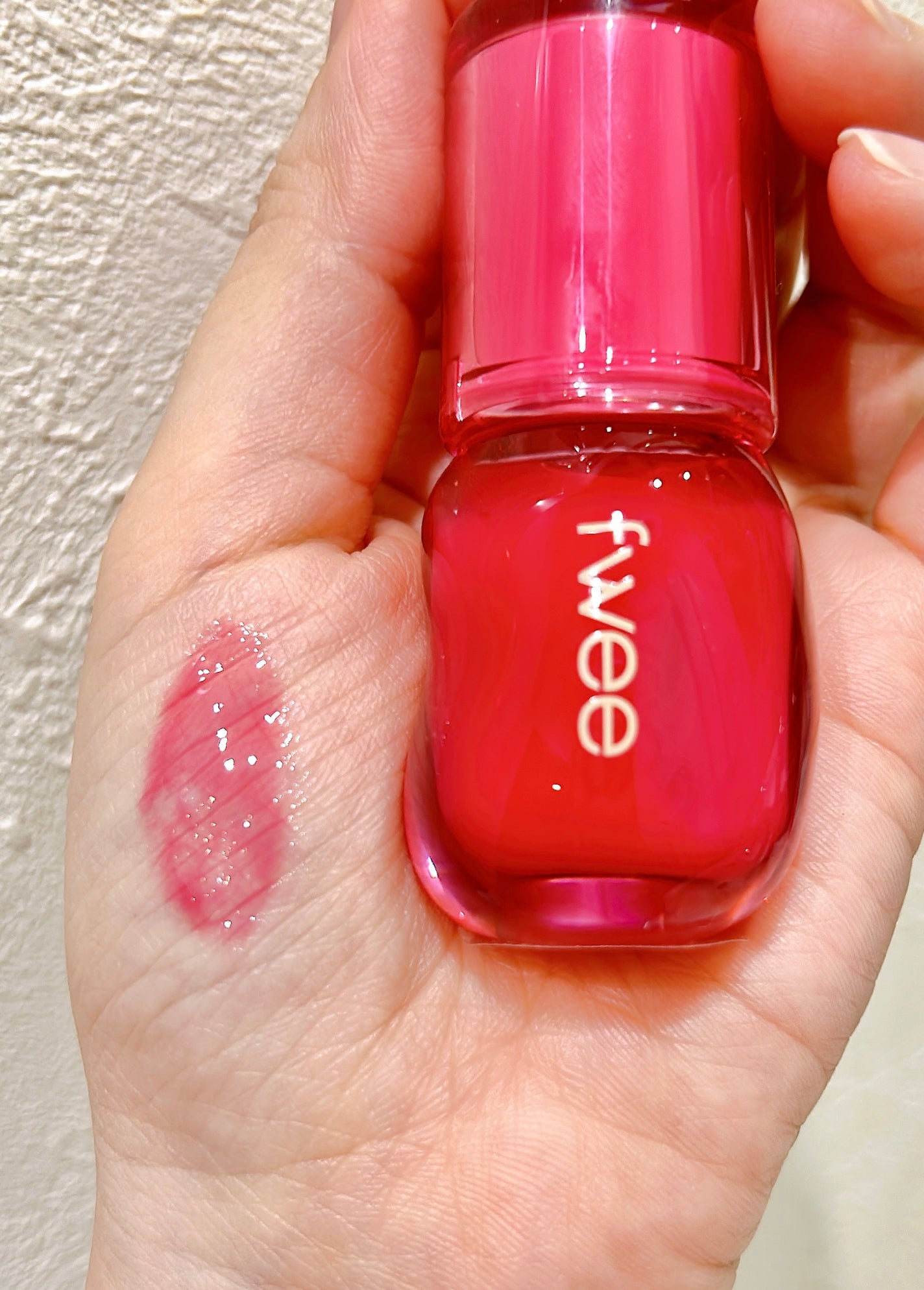 フィー 3Dボリューミンググロス/fwee/リップグロスを使ったクチコミ(3枚目)