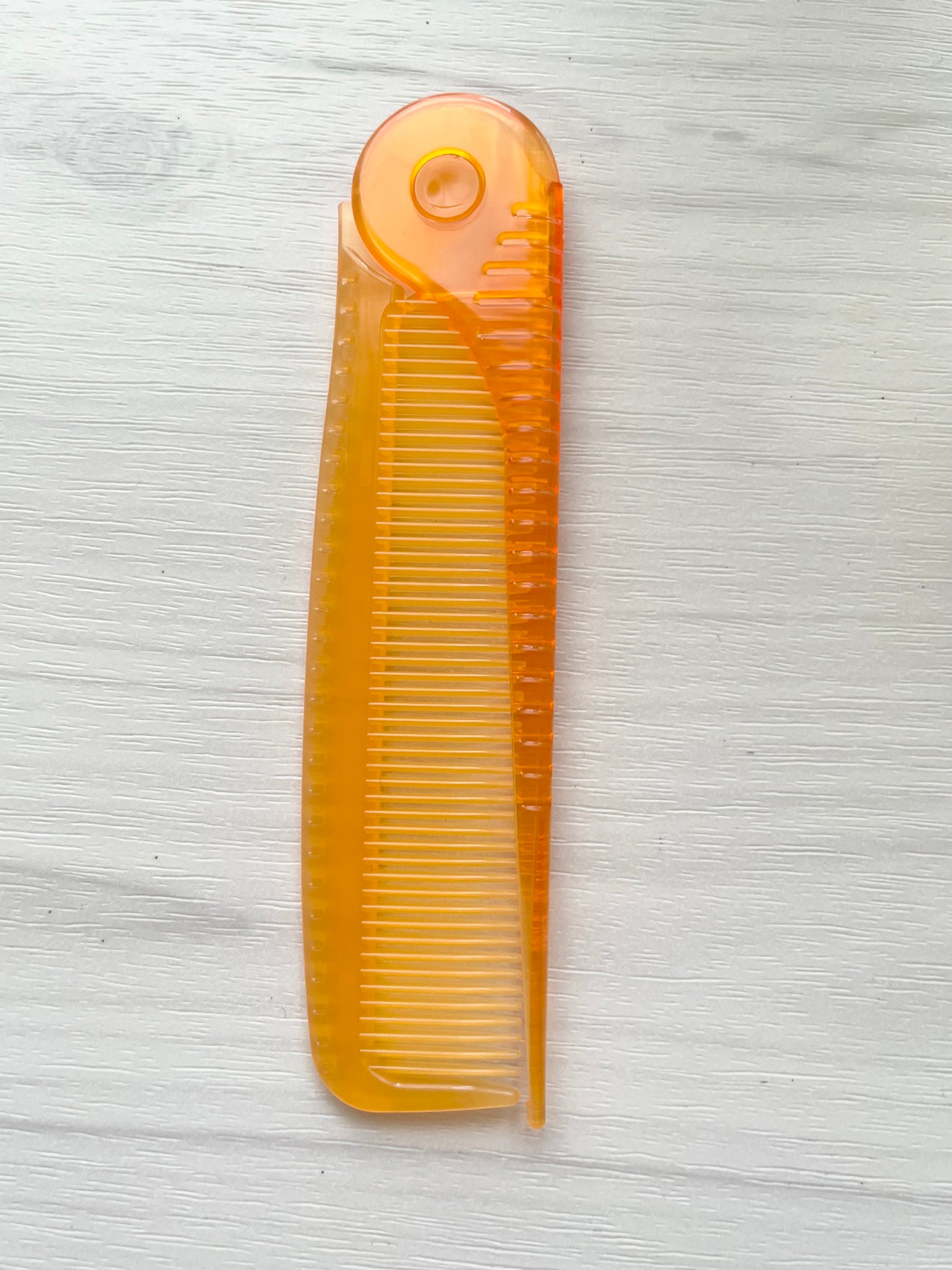 折込コーム(ハニーオイル配合)/DAISO/ヘアコームを使ったクチコミ(2枚目)