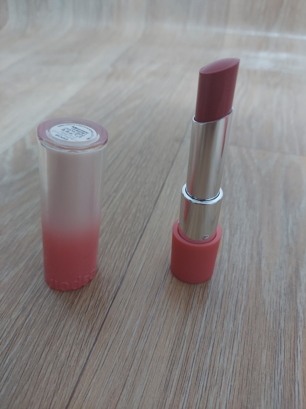 ノーウェアリップスティック バーミンググロー/espoir/口紅を使ったクチコミ（2枚目）