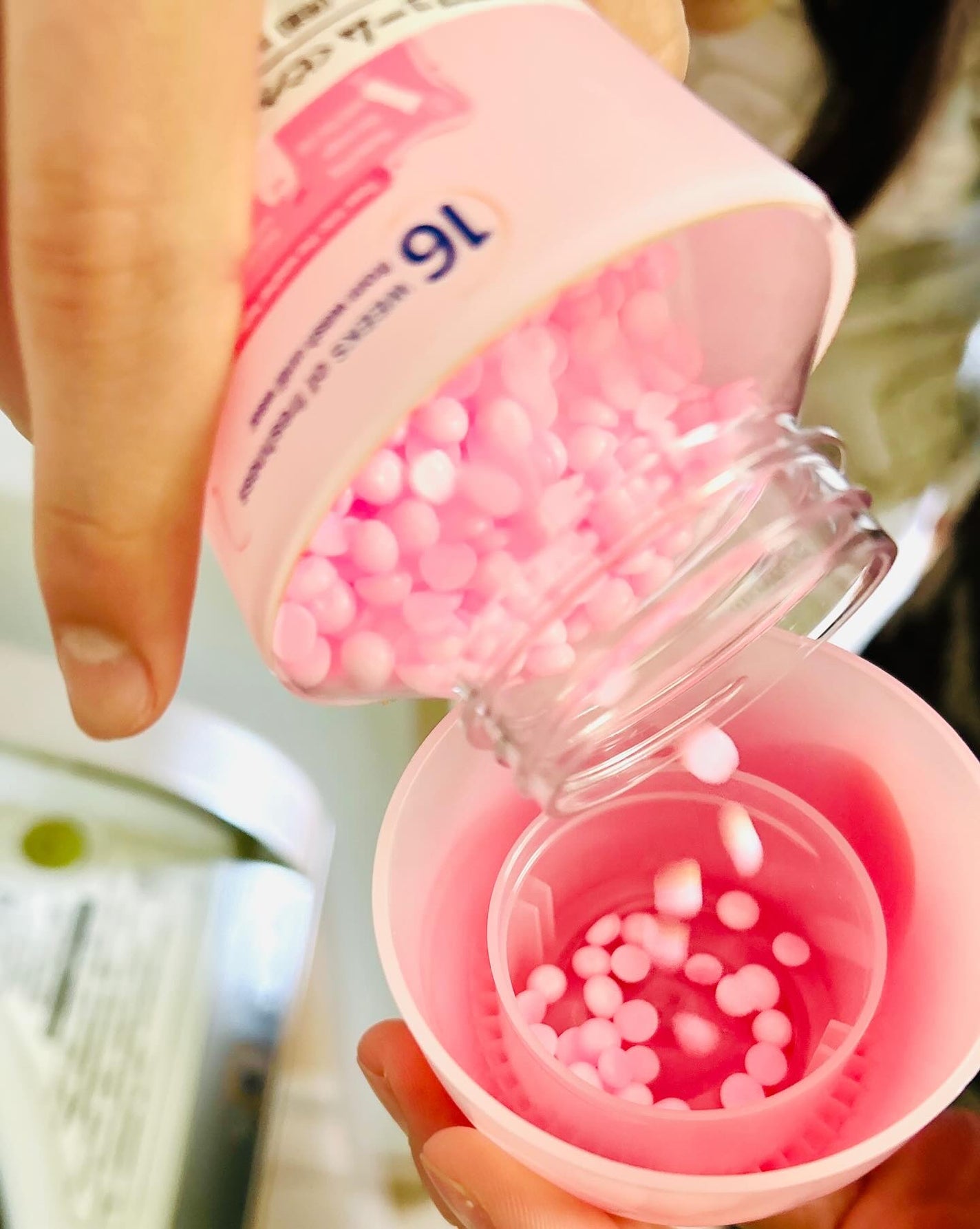 まなみ on LIPS 「アフュームピンクラブの香り香水のような香りのビーズです♪水にす..」(3枚目)