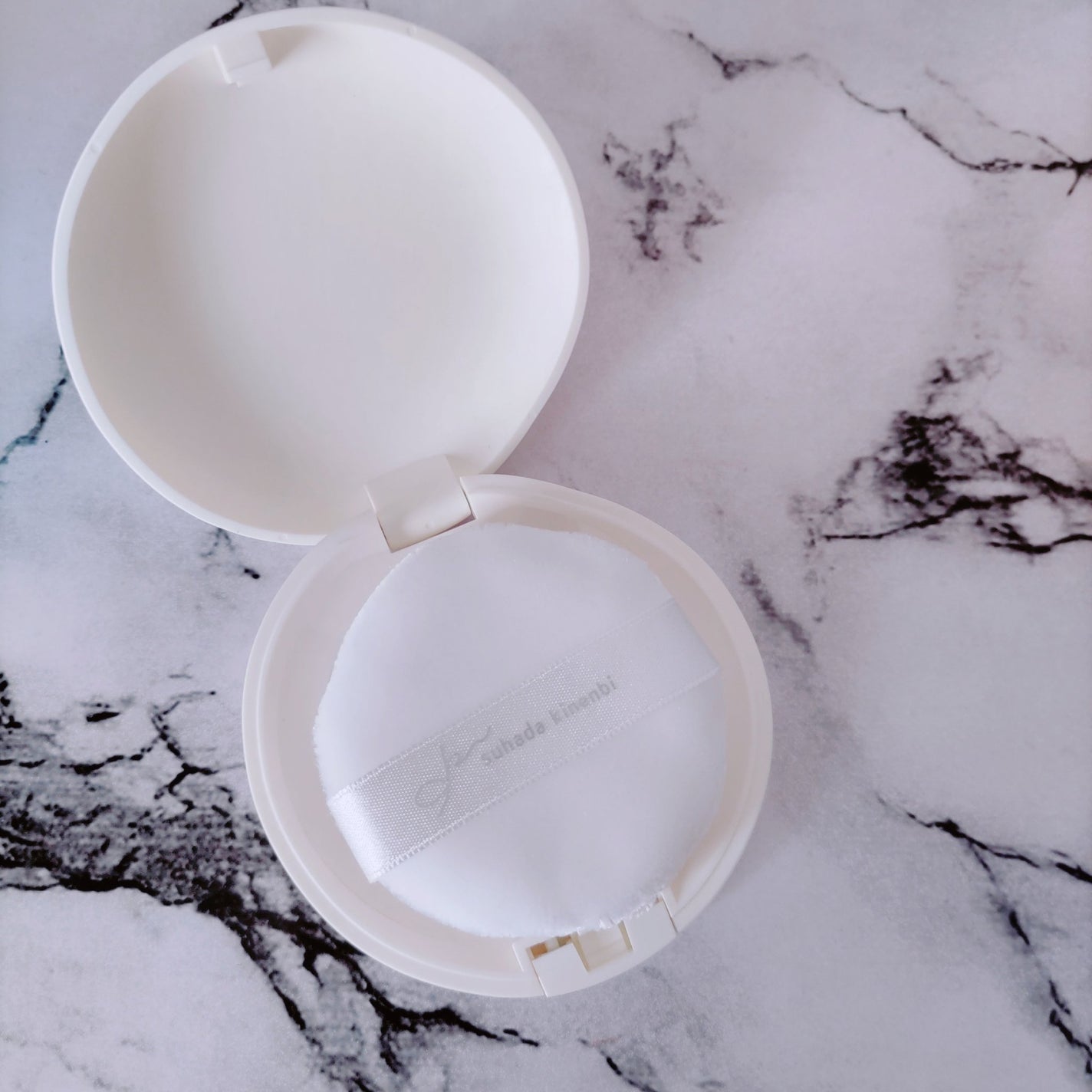 サナ 素肌記念日 薬用スキンケアパウダー ACホワイト【医薬部外品】/素肌記念日/プレストパウダーを使ったクチコミ(2枚目)