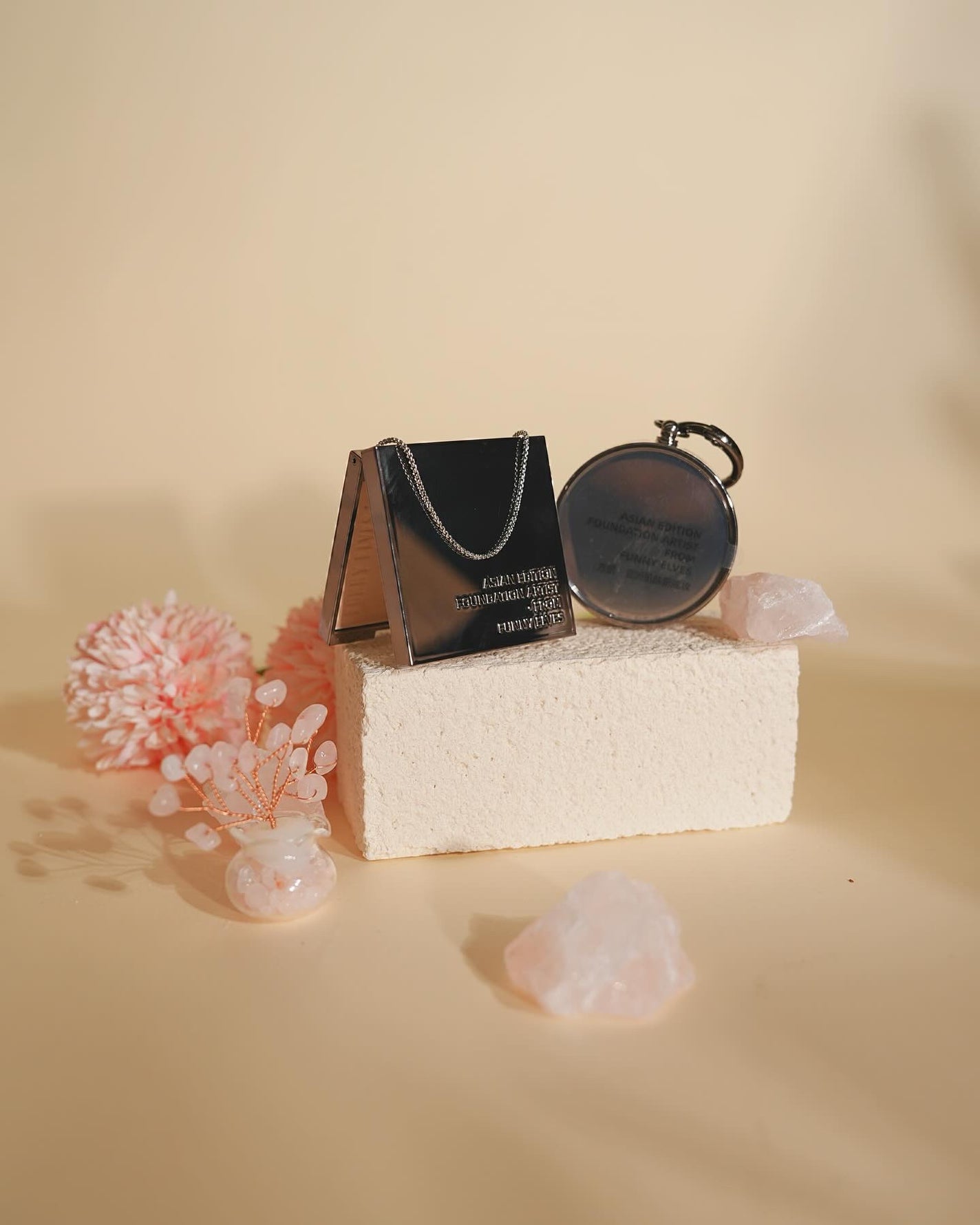 FUNNY ELVES on LIPS 「✨春の美肌を手に入れるパウダー&ファンデーションminisiz..」(3枚目)