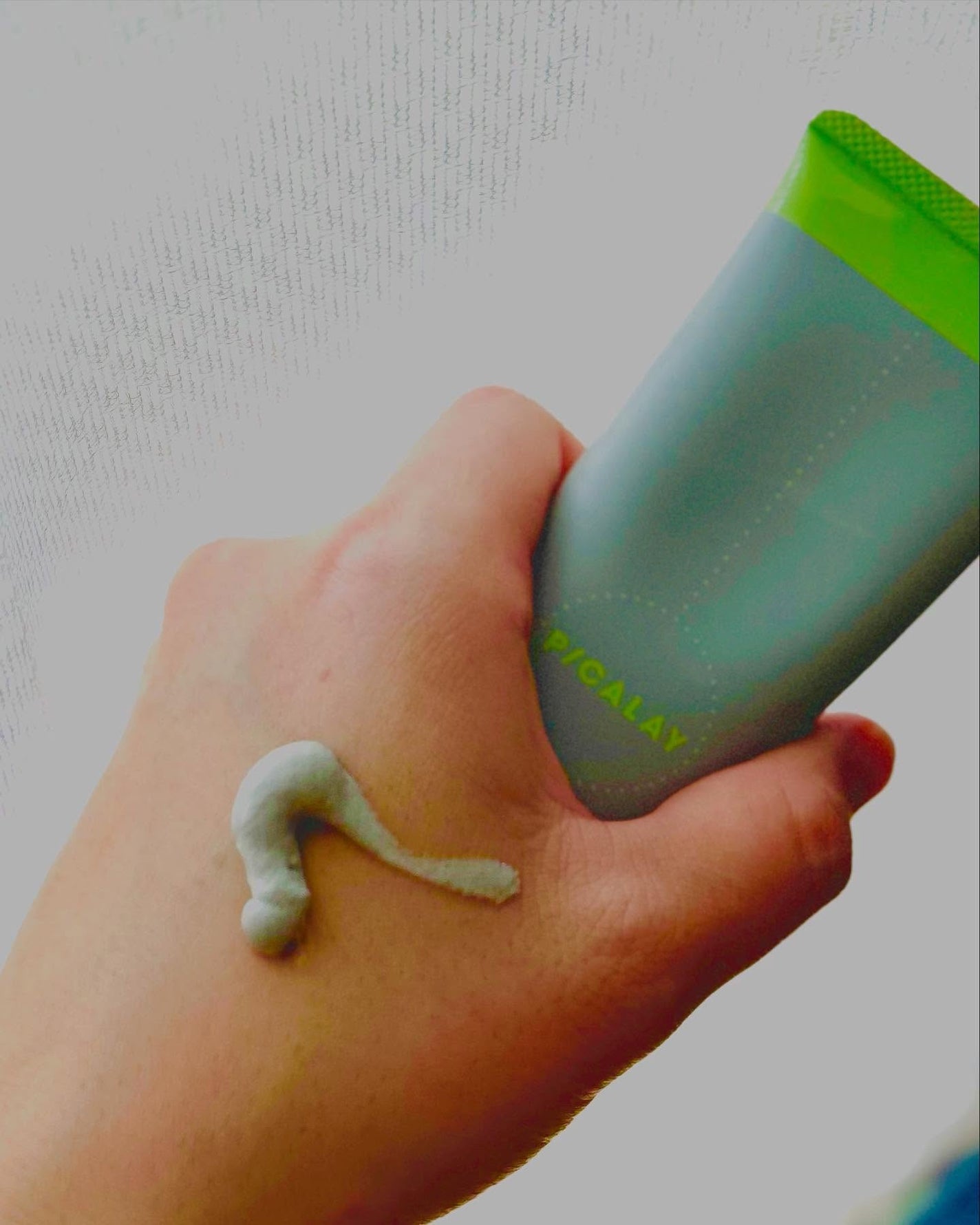 まなみ on LIPS 「ピカレイ5種のクレイで毛穴つるん!クレイパックです。ホワイトク..」(2枚目)