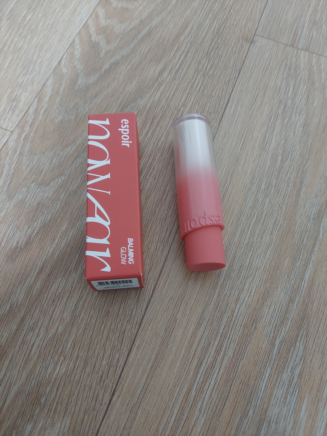 ノーウェアリップスティック バーミンググロー/espoir/口紅を使ったクチコミ（1枚目）