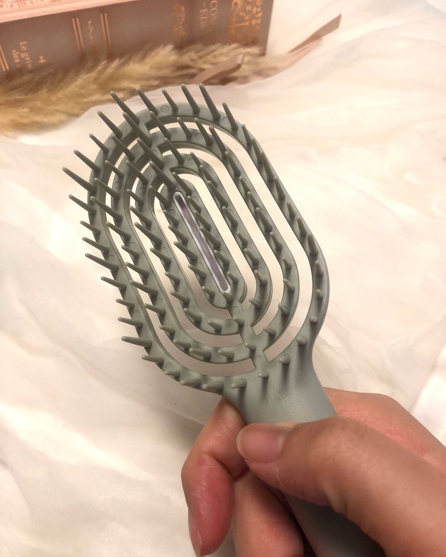 ユニークリー 4wayスムースヘアブラシ/ビー・エヌ/ヘアブラシを使ったクチコミ(4枚目)