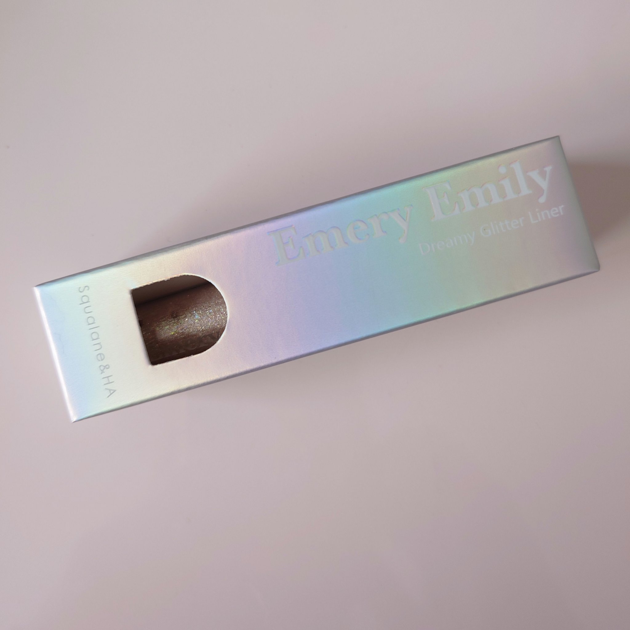 ドリーミー グリッターライナー/Emery Emily/グリッターを使ったクチコミ（1枚目）