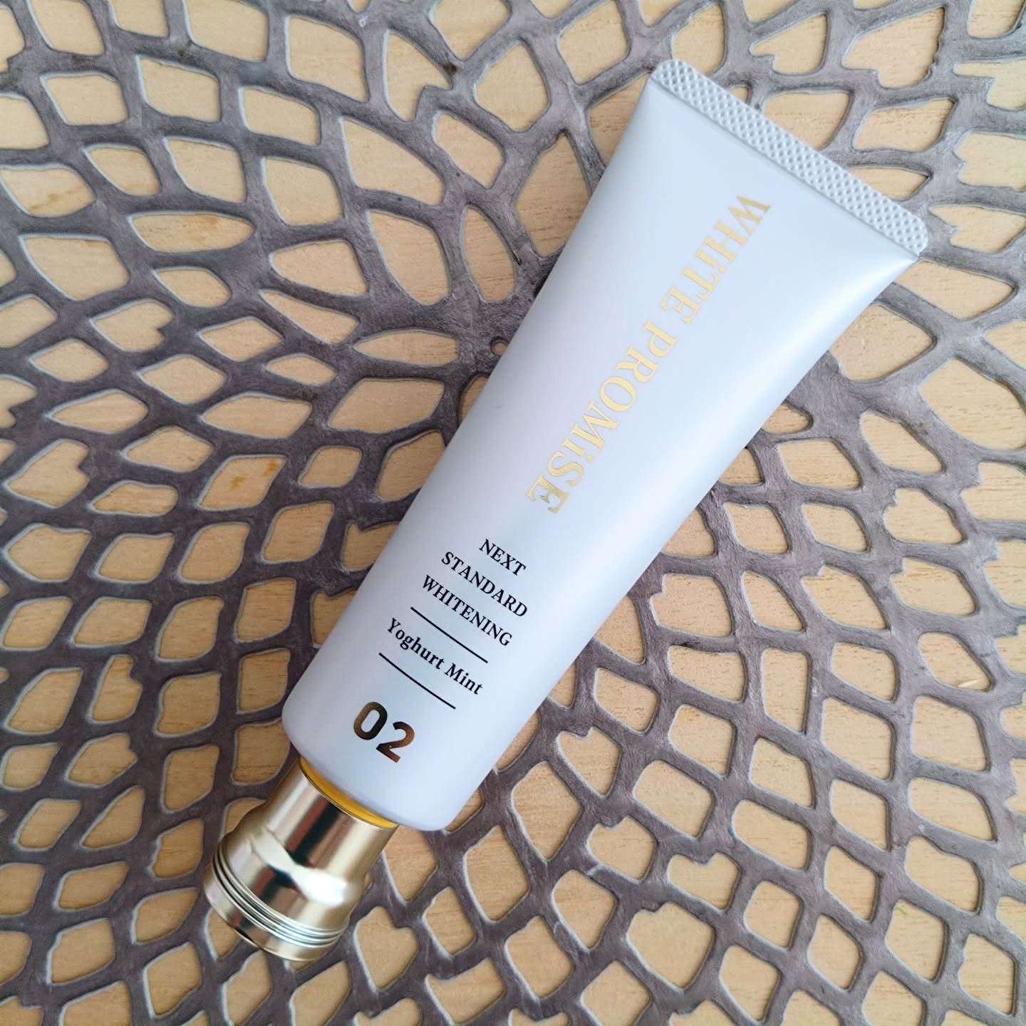 ホワイトプロミス  美白*＋むし歯予防*/WHiTE PROMiSE/歯磨き粉を使ったクチコミ（2枚目）