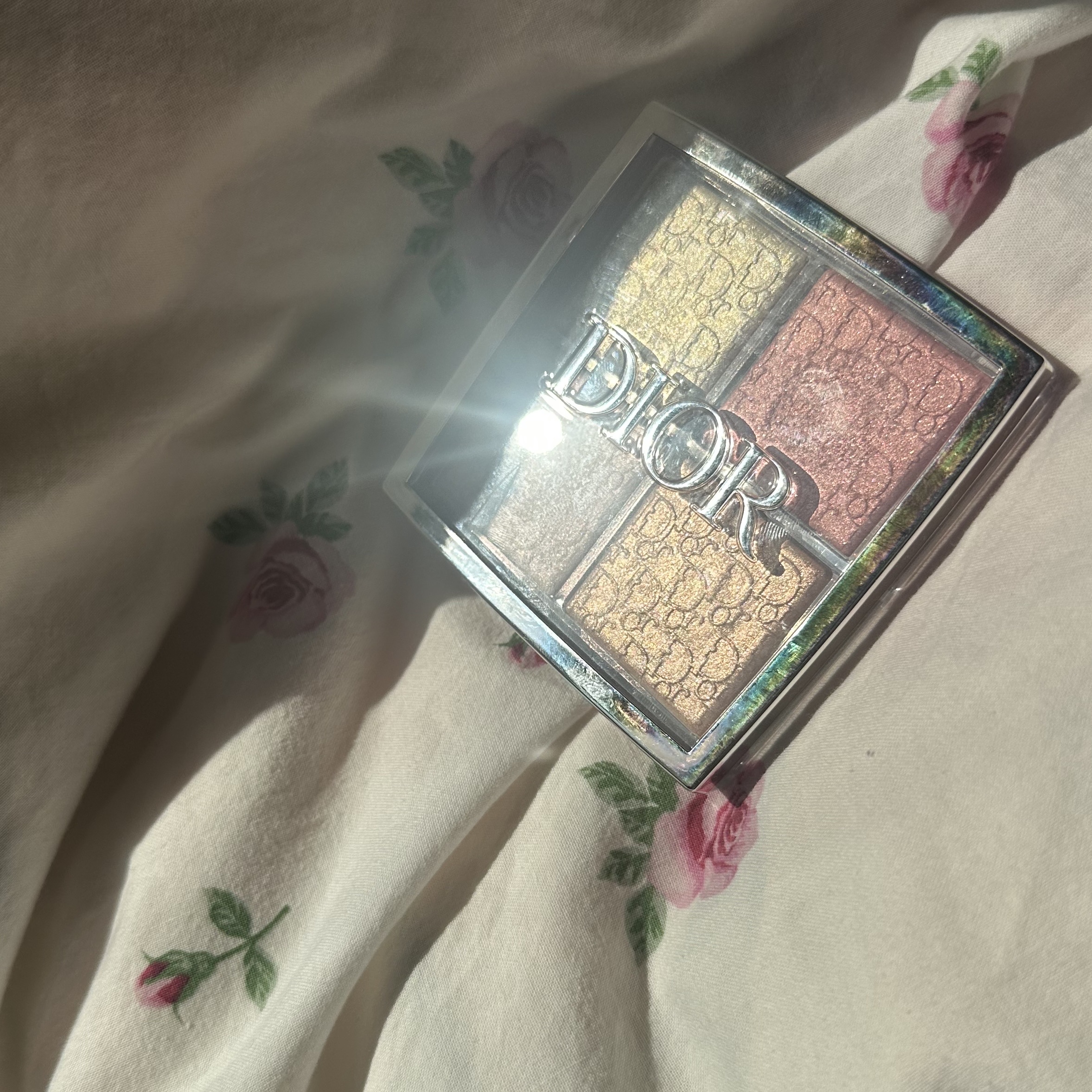 ディオール バックステージ フェイス グロウ パレット/Dior/ハイライトを使ったクチコミ（1枚目）