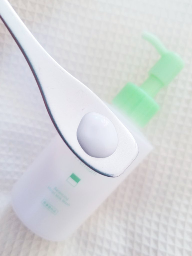 ピュア　ナチュラル　プレミアム　バランシング　しっとりミルク洗顔料/pdc/その他洗顔料を使ったクチコミ（2枚目）