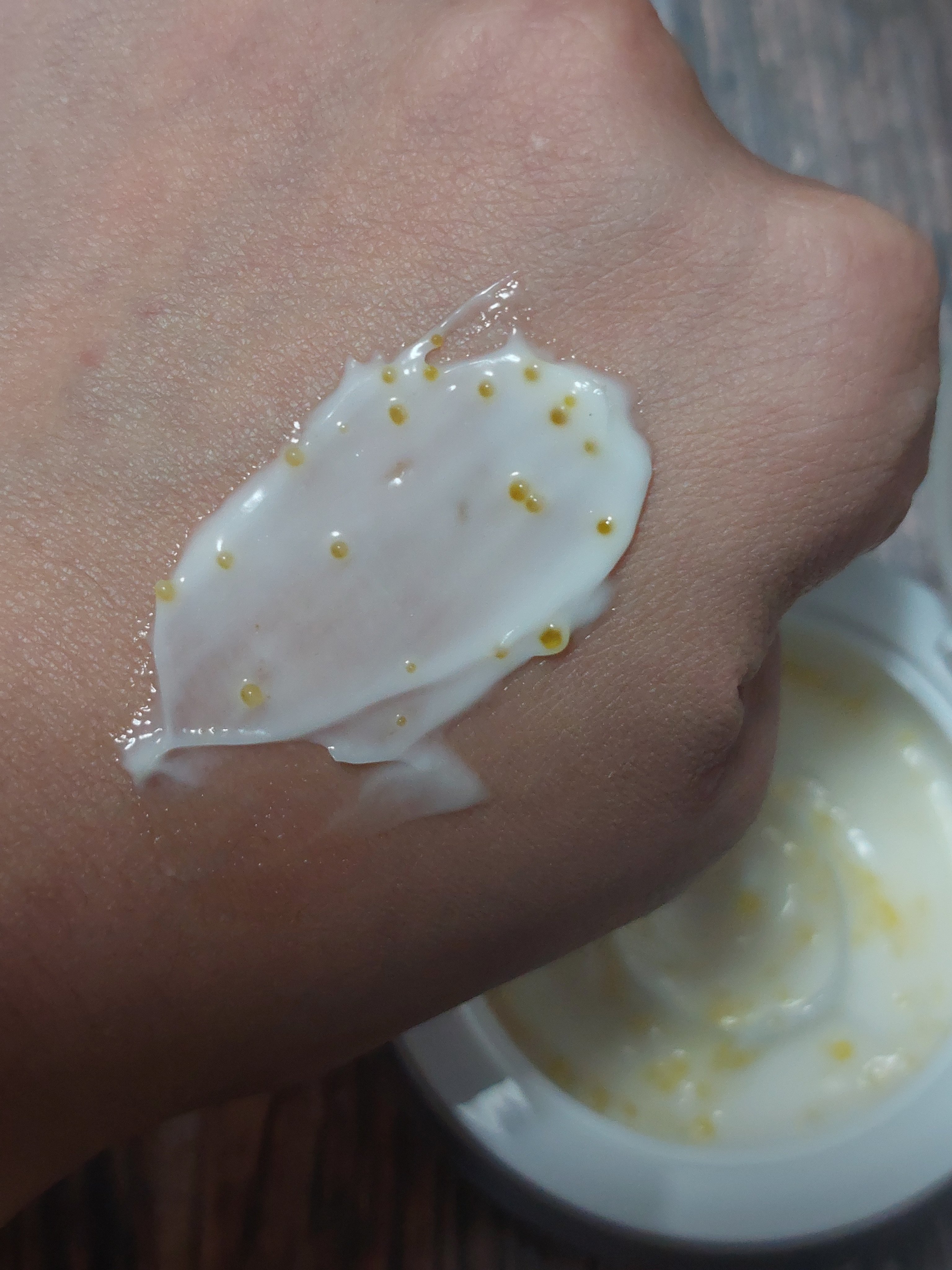 ビタトーニングカプセルクリーム/ダルバ/フェイスクリームを使ったクチコミ（2枚目）