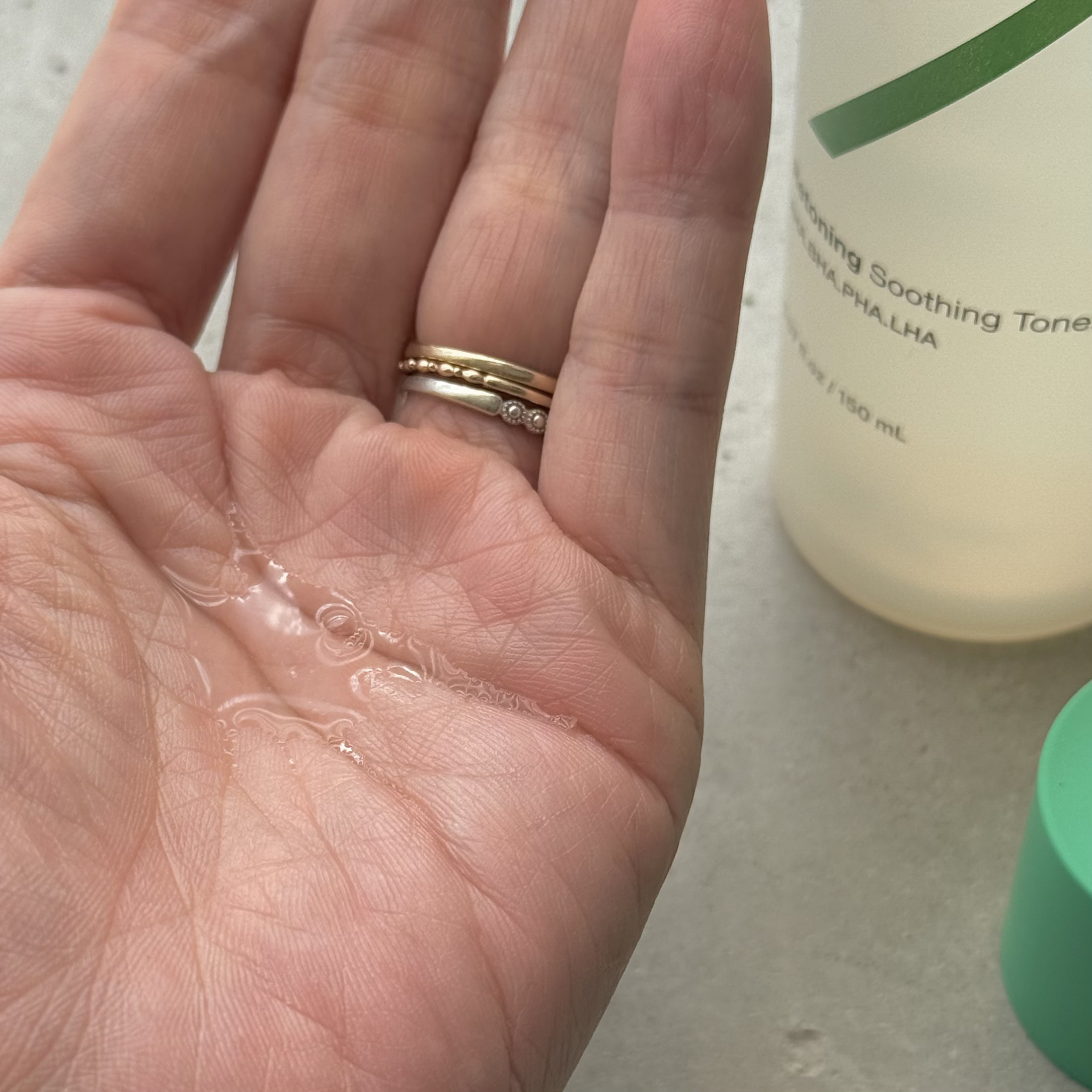 ダムトーン ポアトーンニングアキュエッセンス/ダムトーン/美容液を使ったクチコミ（2枚目）