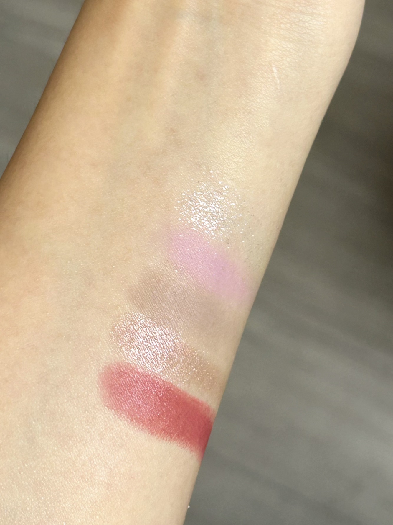 ルージュ・アンテルディ・シルキー/GIVENCHY/口紅を使ったクチコミ（3枚目）