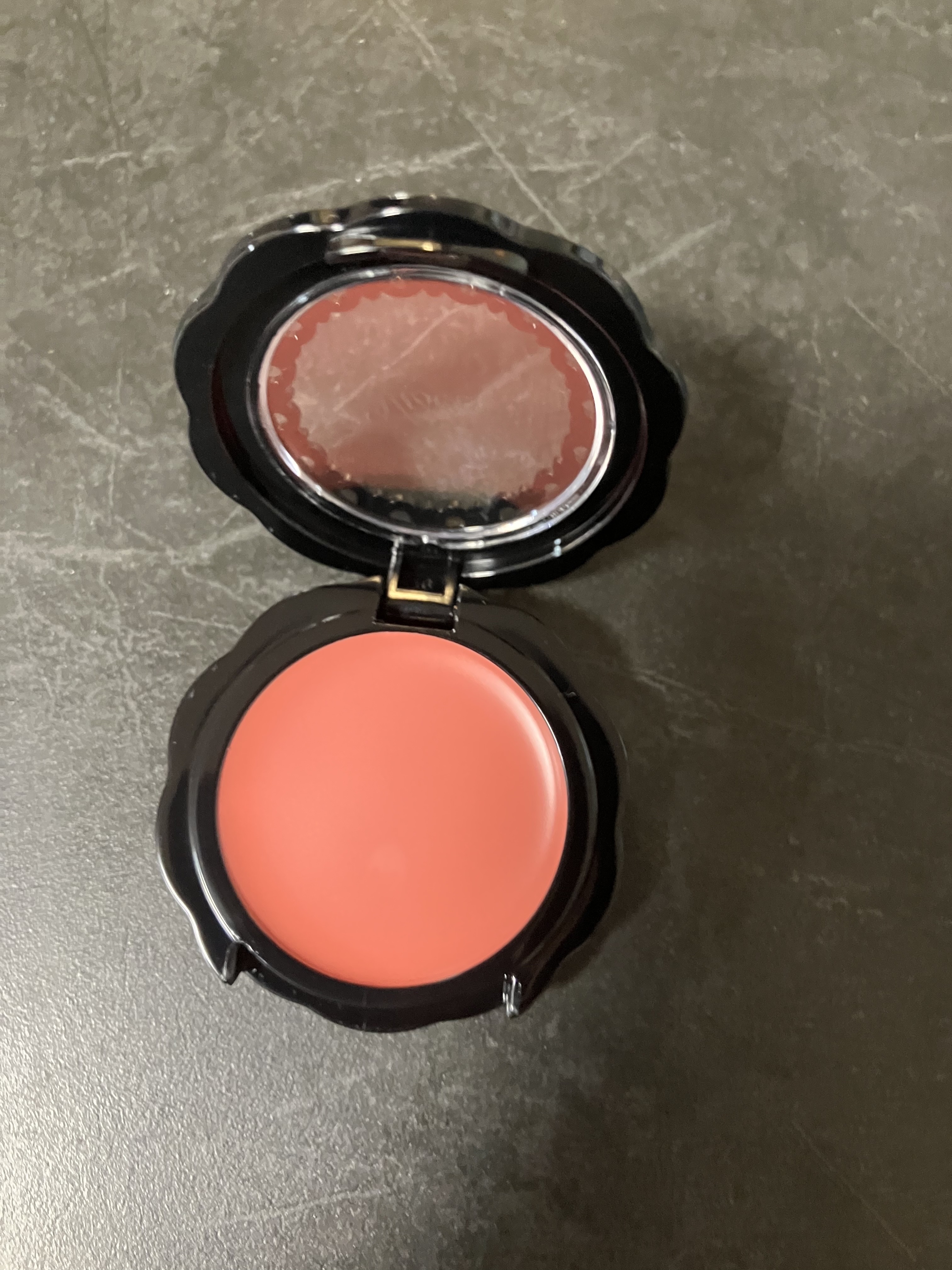 リシェ リップ＆チーククリーム Ｎ BE-5 ヌーディベージュ/Visée/ジェル・クリームチークを使ったクチコミ（3枚目）