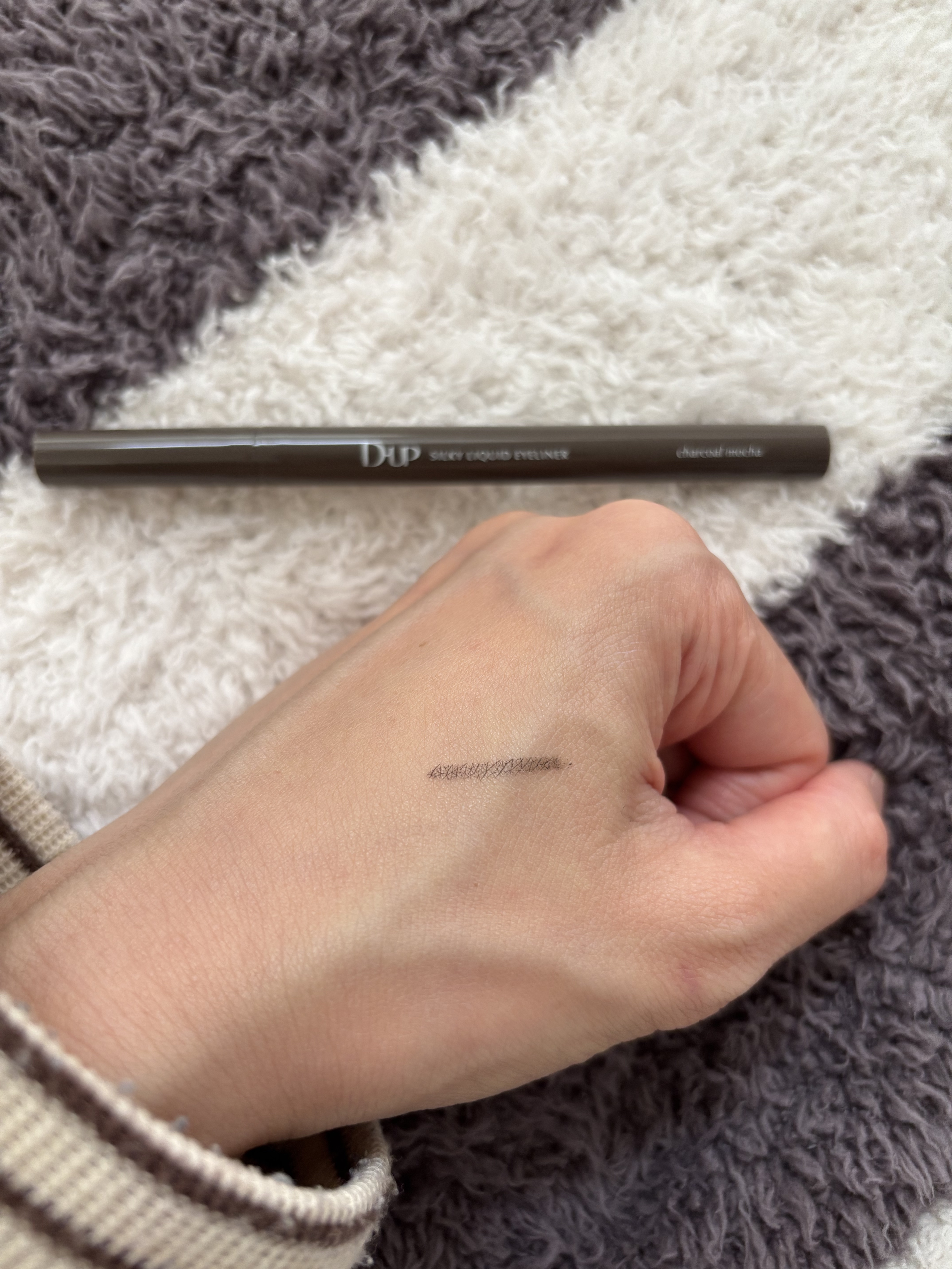シルキーリキッドアイライナーWP/D-UP/リキッドアイライナーを使ったクチコミ（3枚目）