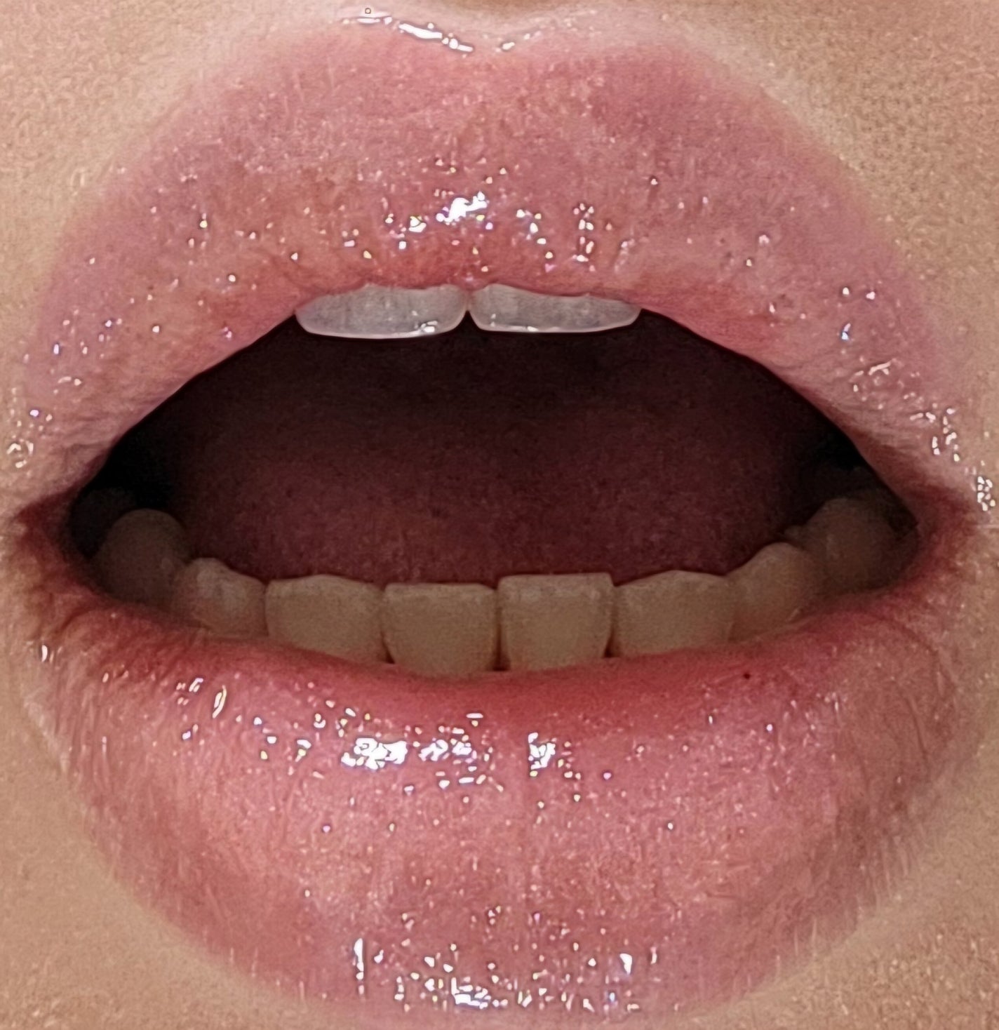 SHINY LIPGLOSSES/L.A.COLORS/リップグロスを使ったクチコミ(1枚目)