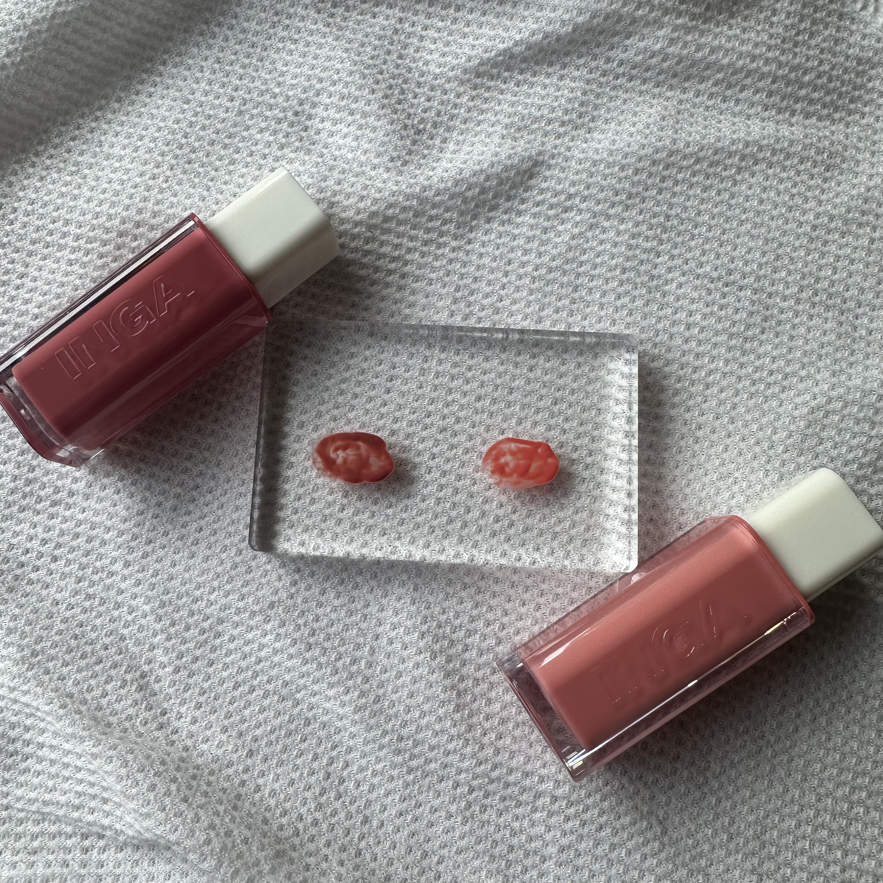 ウォーターグローリップティント 02 リッチサーモン（Rich Salmon）/INGA/リップティントを使ったクチコミ（2枚目）