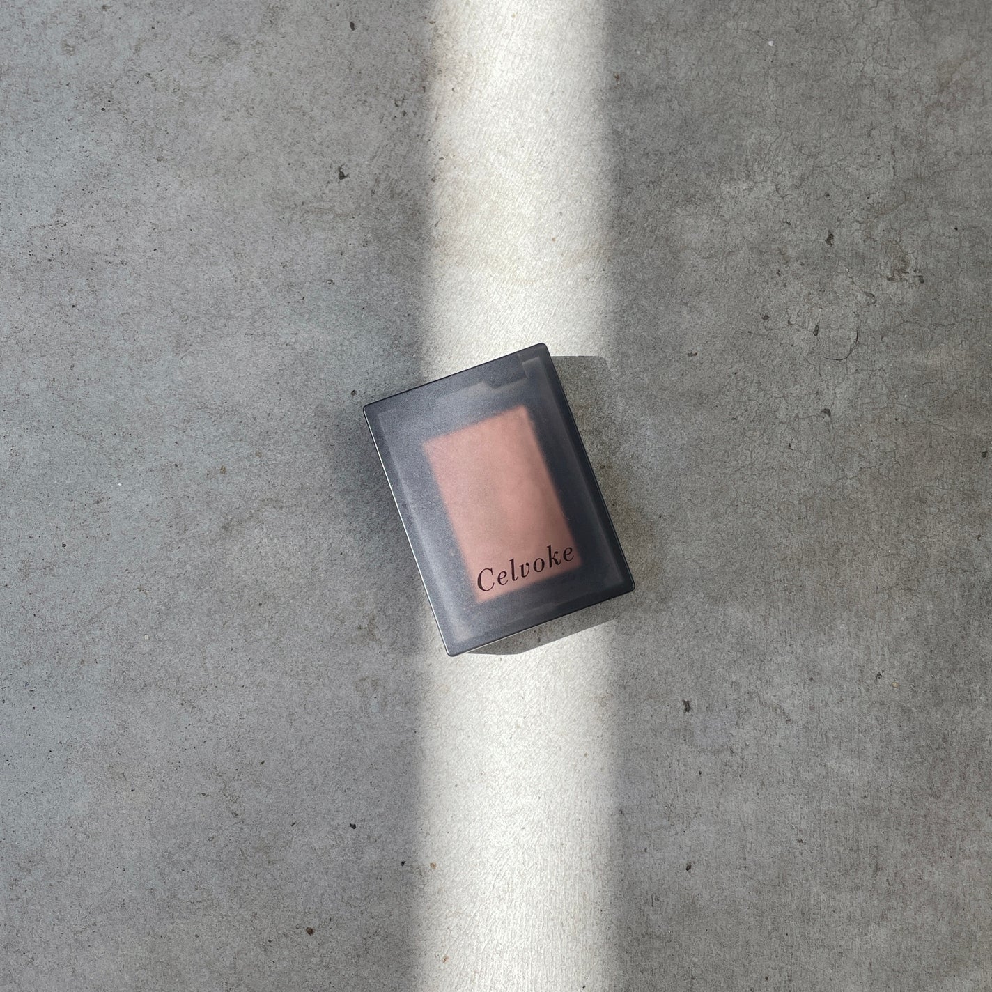 セルヴォーク ヴォランタリー アイズ/Celvoke/単色アイシャドウを使ったクチコミ(2枚目)