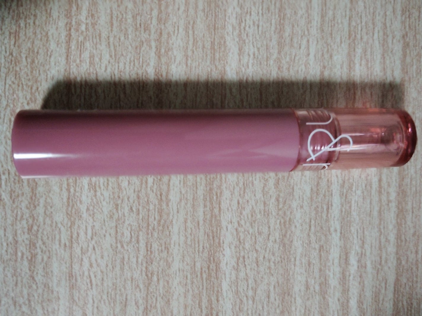 グラスティングカラーグロス/rom&nd/リップグロスを使ったクチコミ(1枚目)