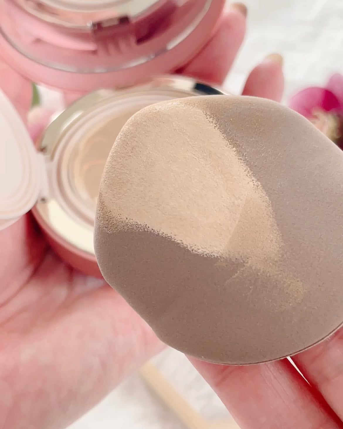 ヴェールヌーディ エッセンスパクトグロウ/AGE20’s/クリーム・エマルジョンファンデーションを使ったクチコミ(6枚目)