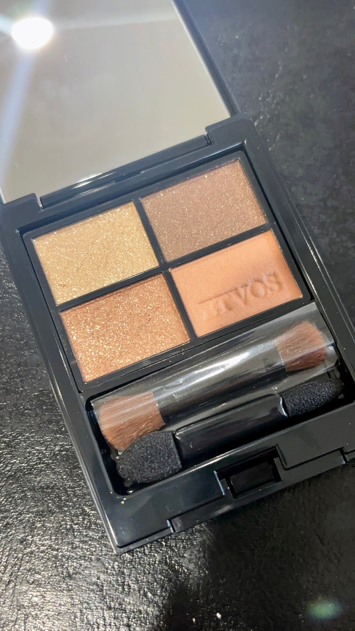 ミネラルクラッシィシャドー/エトヴォス/アイシャドウパレットを使ったクチコミ(1枚目)