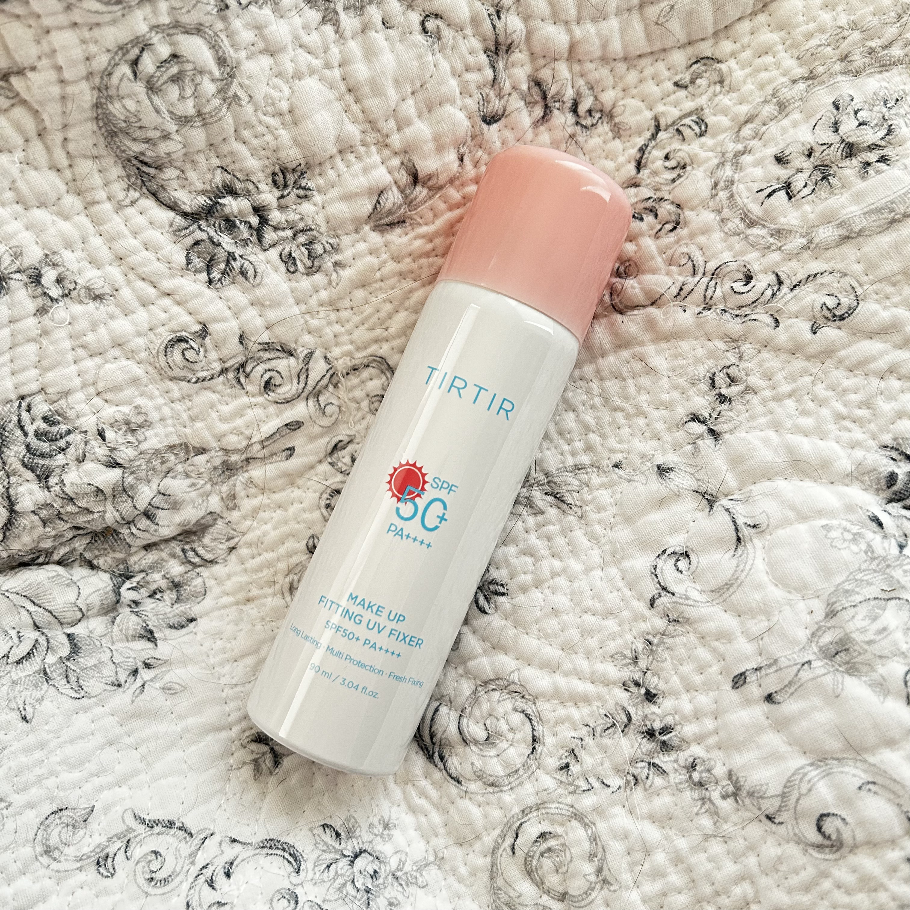 メイクアップフィッティングUVフィクサー/TIRTIR(ティルティル)/日焼け止めミスト・スプレーを使ったクチコミ（3枚目）