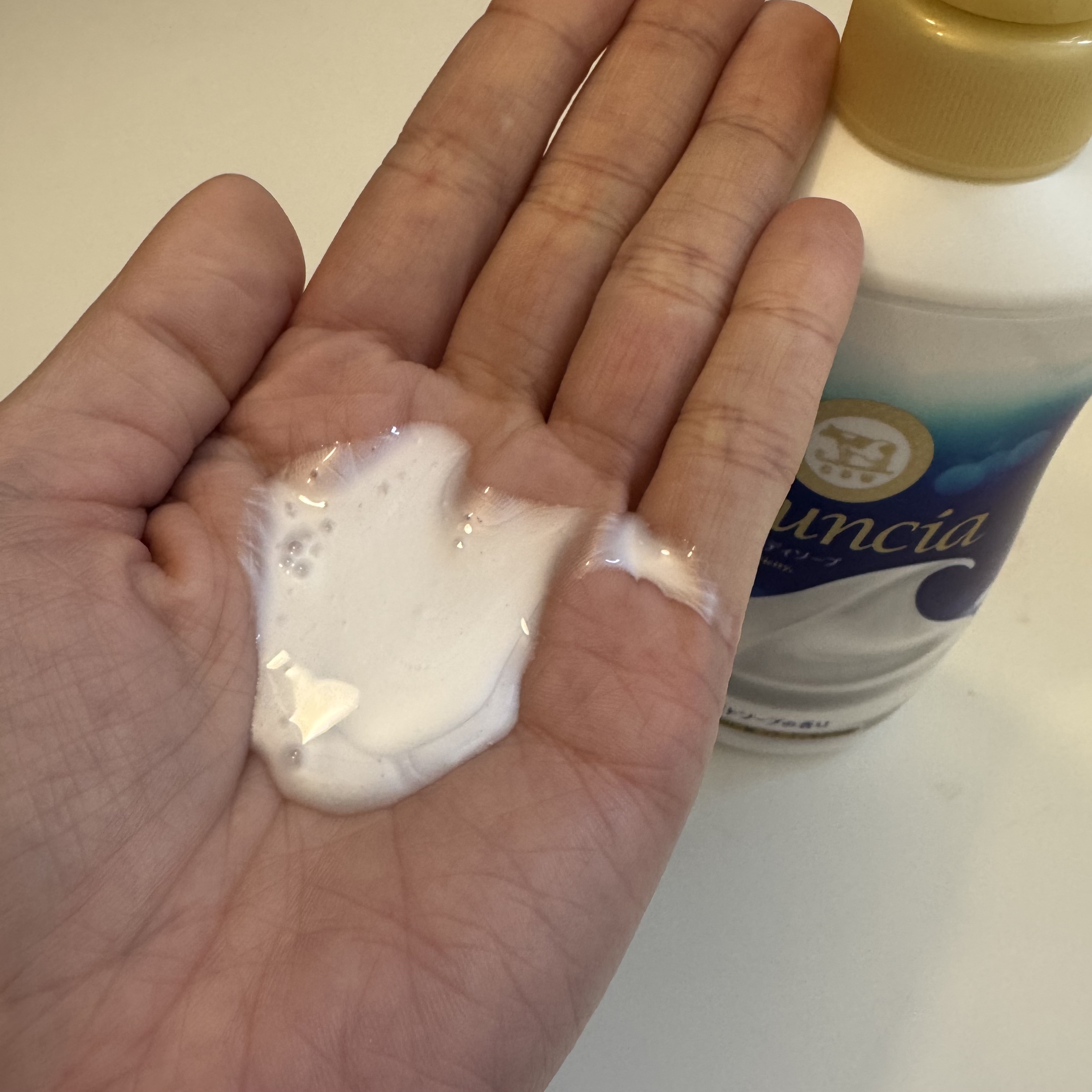 バウンシア ボディソープ ホワイトソープの香り/Bouncia/ボディソープを使ったクチコミ（2枚目）