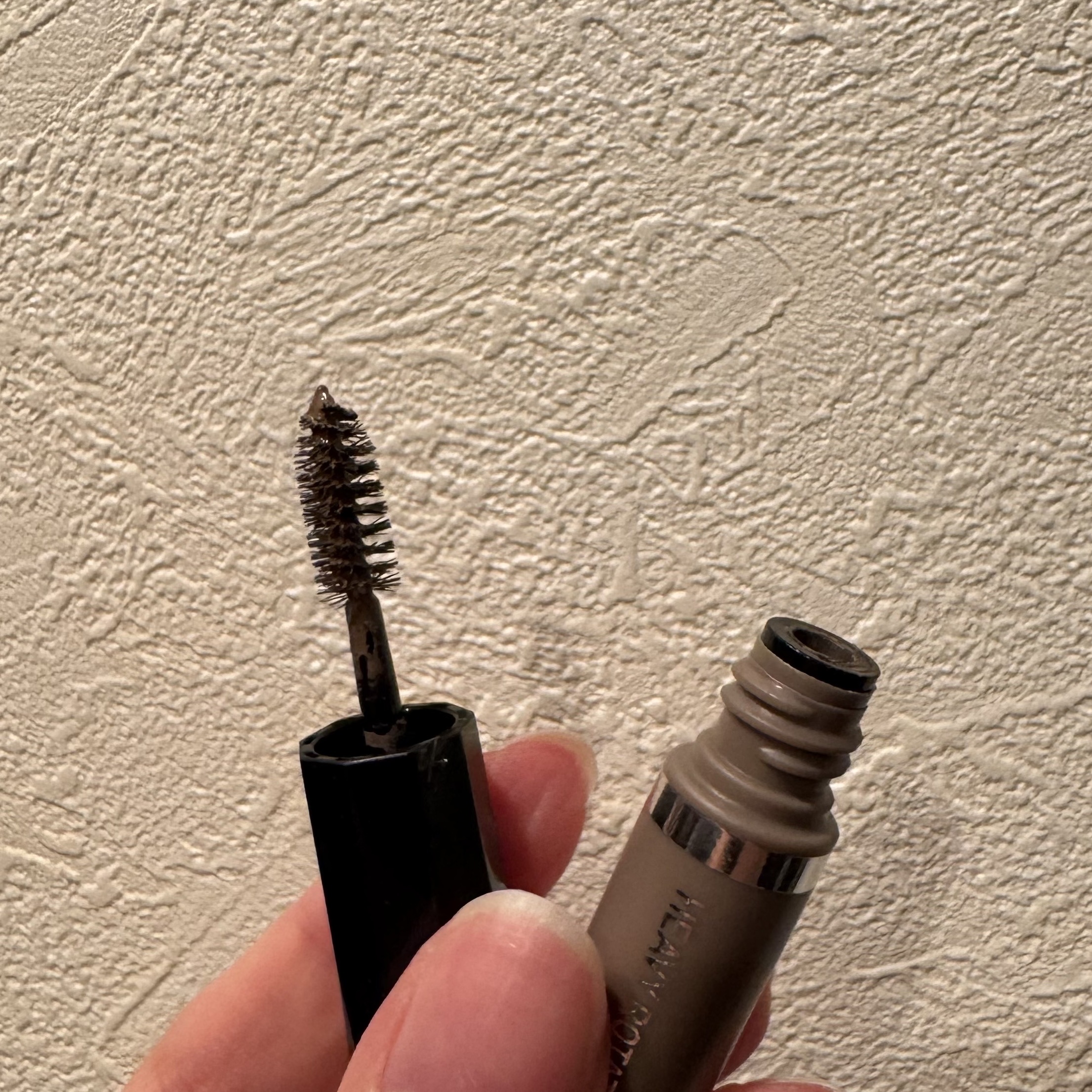 ヘビーローテーション カラーリングアイブロウEX/ヘビーローテーション/眉マスカラを使ったクチコミ（2枚目）