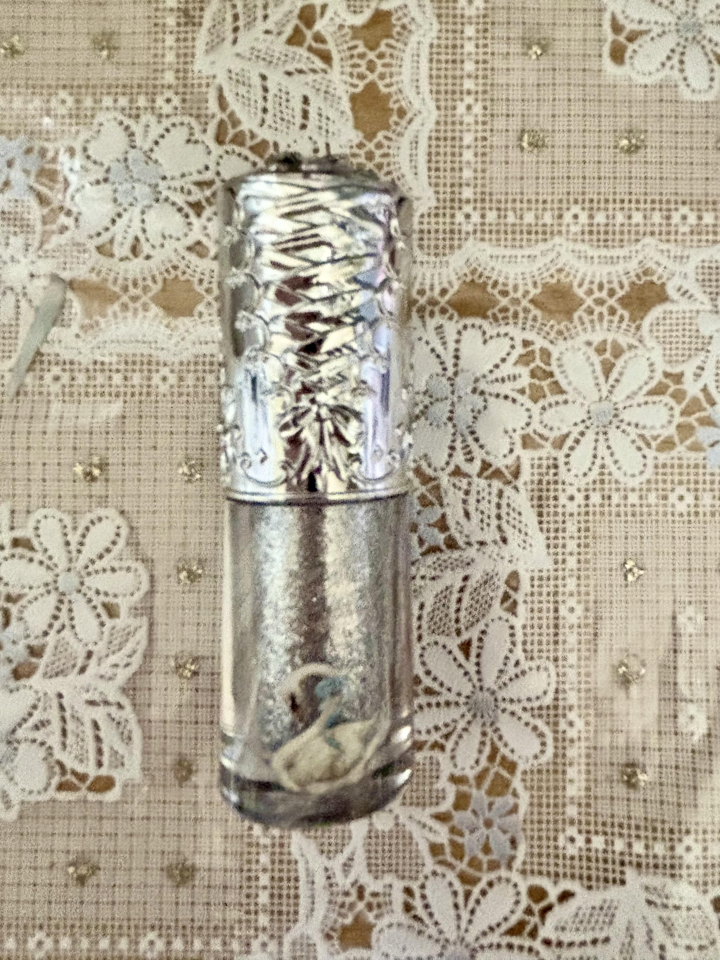 フラワーノーズ スワンバレエシリーズ リキッドアイシャドウ/FlowerKnows/リキッドアイシャドウを使ったクチコミ（1枚目）