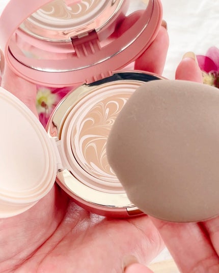 ヴェールヌーディ エッセンスパクトグロウ/AGE20’s/クリーム・エマルジョンファンデーションを使ったクチコミ(5枚目)