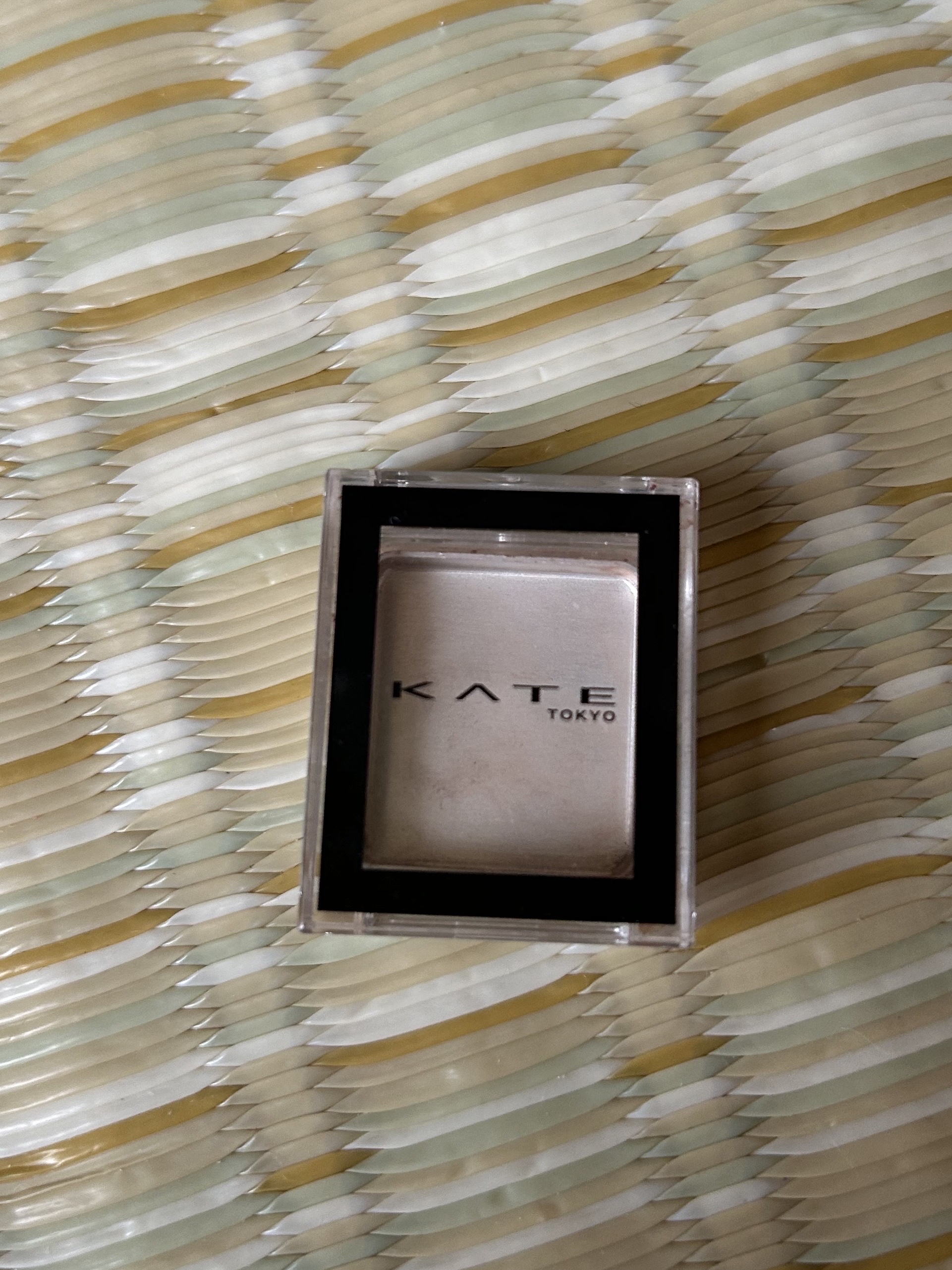 ケイト ザ アイカラー/KATE/単色アイシャドウを使ったクチコミ（1枚目）