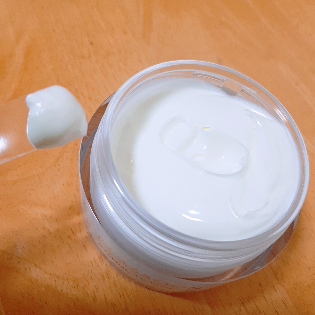 グラスーン　グルタブライト　ＶＣ　リフタンクリーム/GLASSOON/フェイスクリームを使ったクチコミ（3枚目）