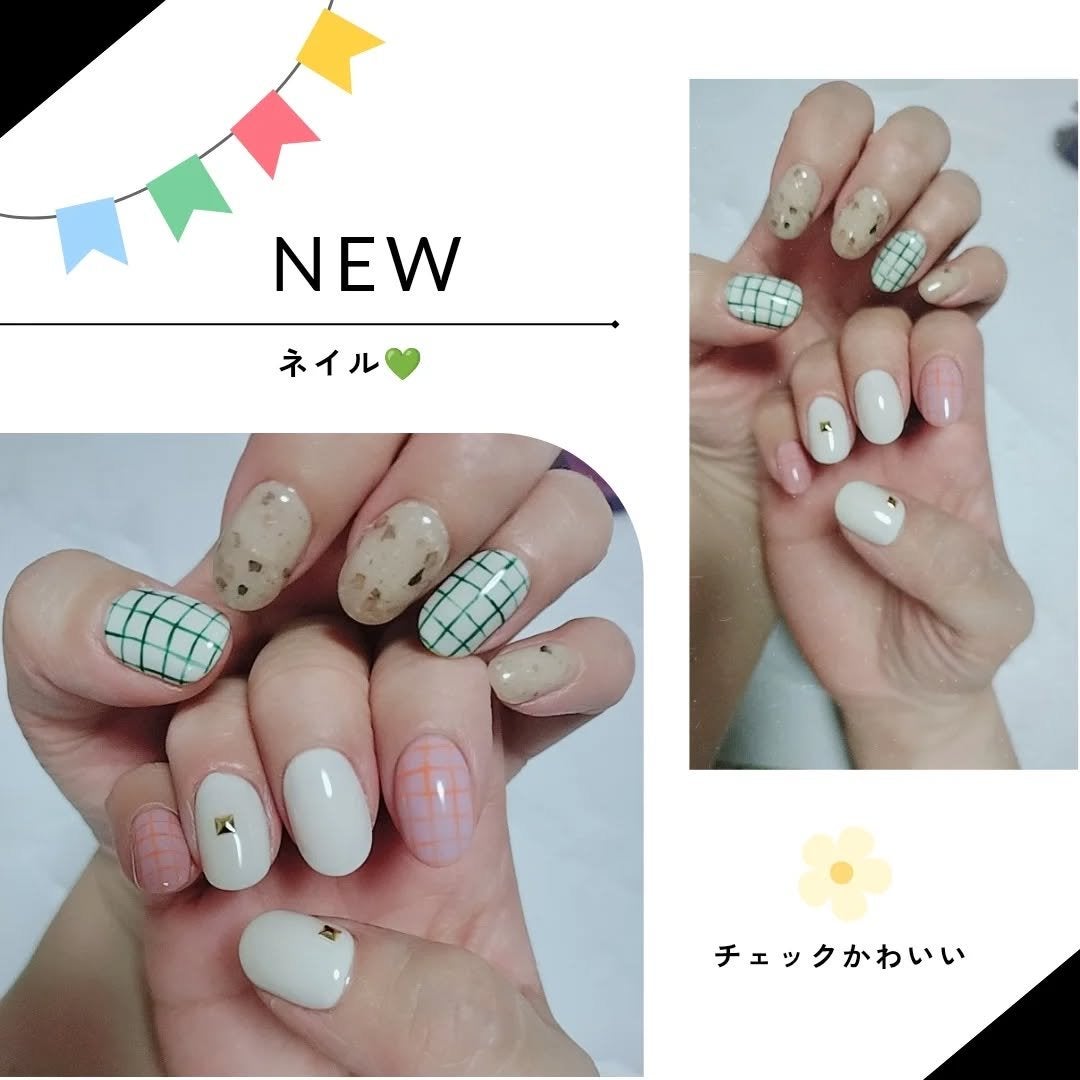 みぃ on LIPS 「左右で違う色のチェック💚かわいい💚#ネイル#ニューネイル#チェ..」(1枚目)