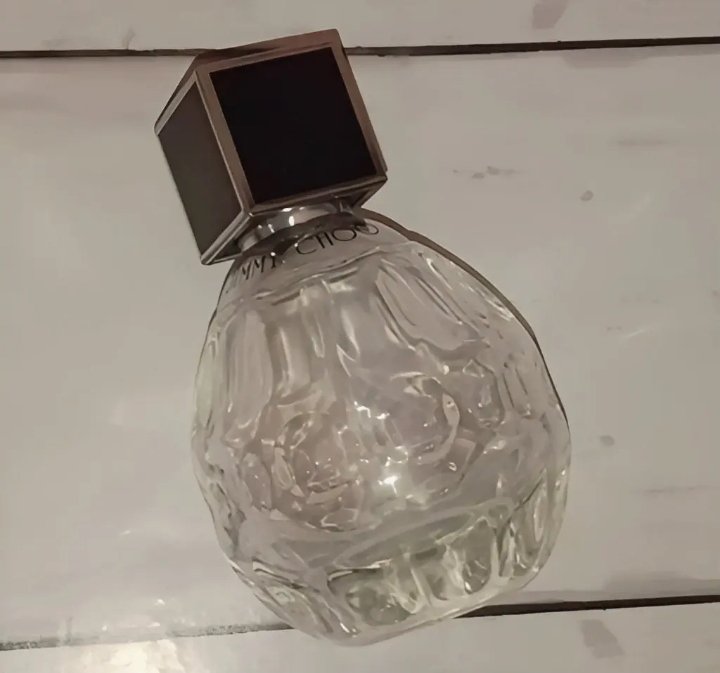 ジミー チュウ ジミー チュウ オードトワレのクチコミ「＼男性ウケ抜群香水／

ジミー チュウ ジミー チュウ オードトワレ
¥11,880


甘め.....」（2枚目）