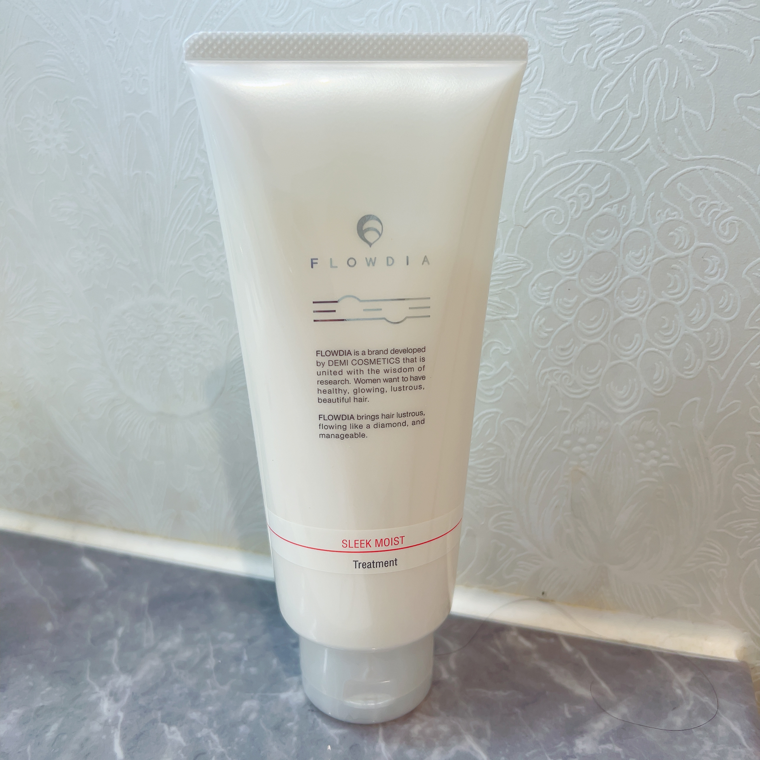 フローディア トリートメント スリークモイスト/FLOWDIA/洗い流すヘアトリートメントを使ったクチコミ（2枚目）
