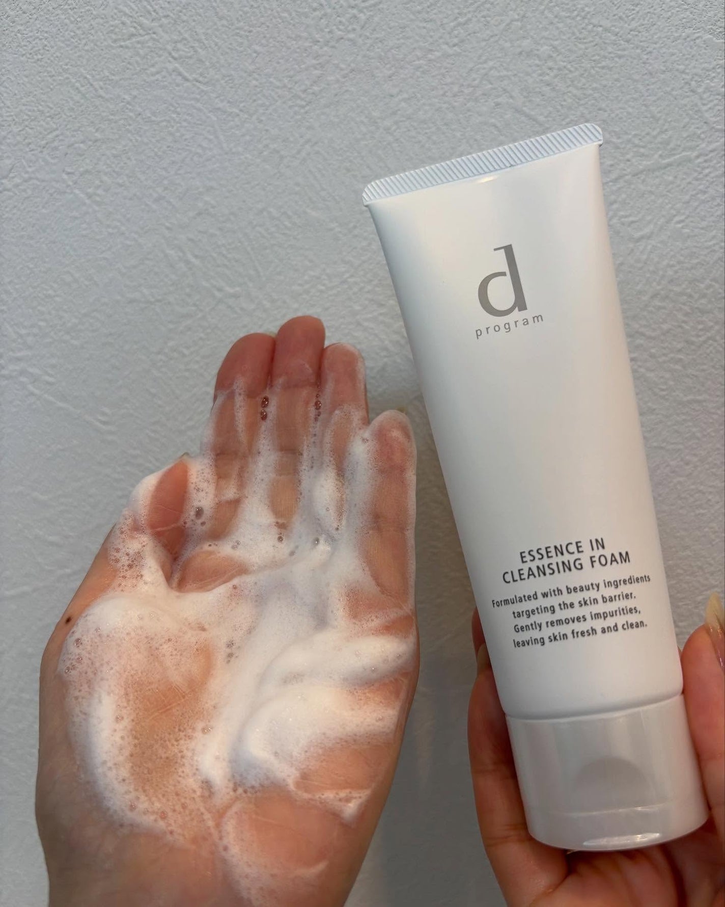 エッセンスイン クレンジングフォーム/d プログラム/洗顔フォームを使ったクチコミ(3枚目)